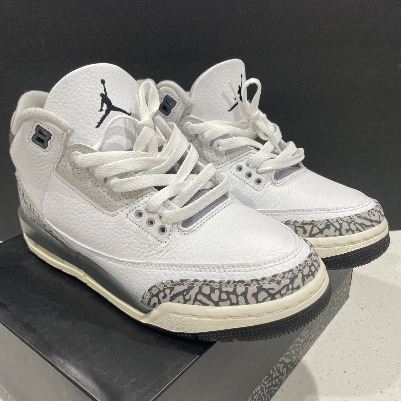 Nike Jordan 3 Retro Hide N' Sneak Black Elephant DX6665-100 Size US 8 / IT 38 - 9 Thumbnail