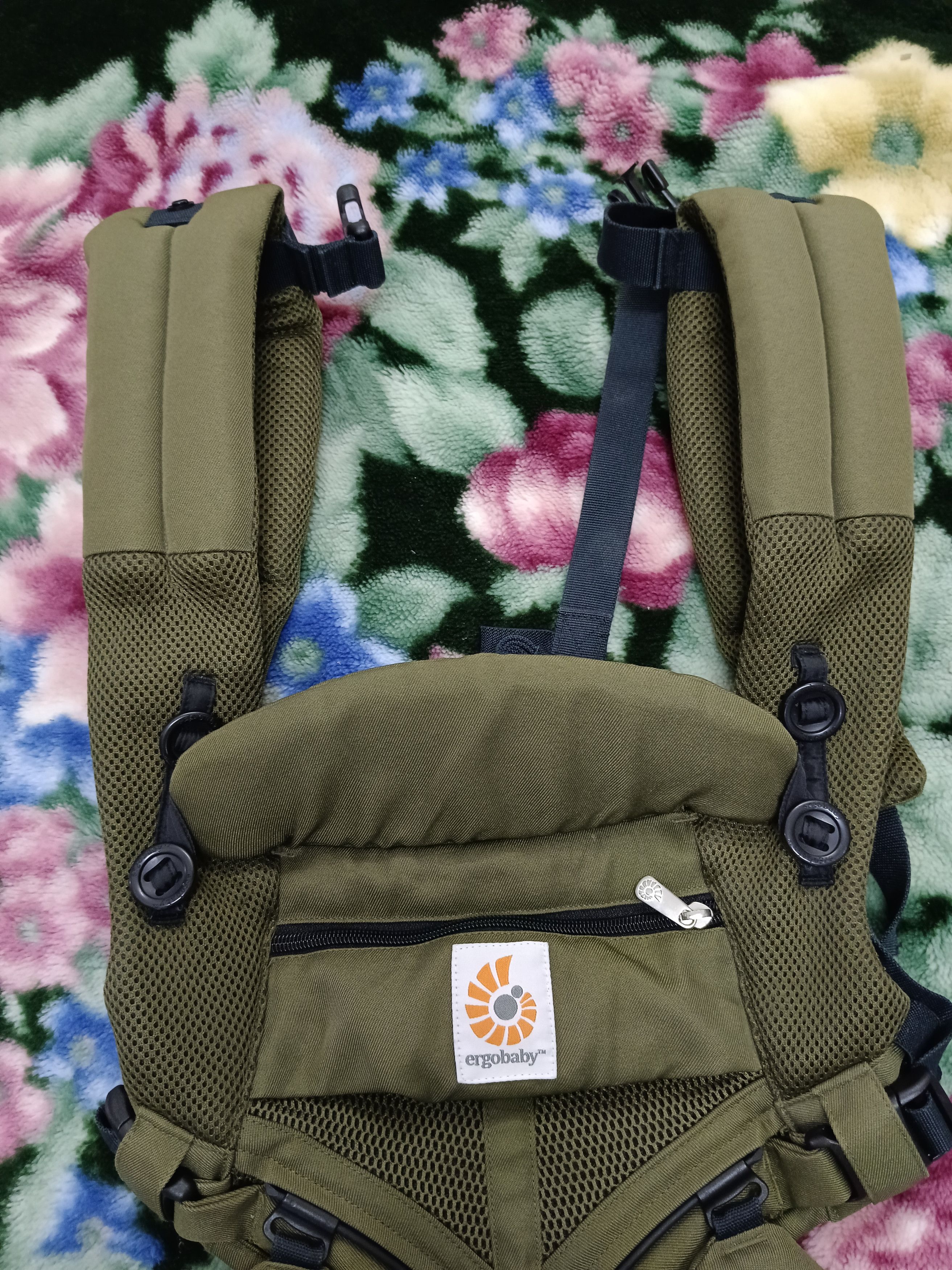 Japanese Brand Ergobaby Omni 360 Cool Air Carrier Baby Size ONE SIZE - 6 Thumbnail