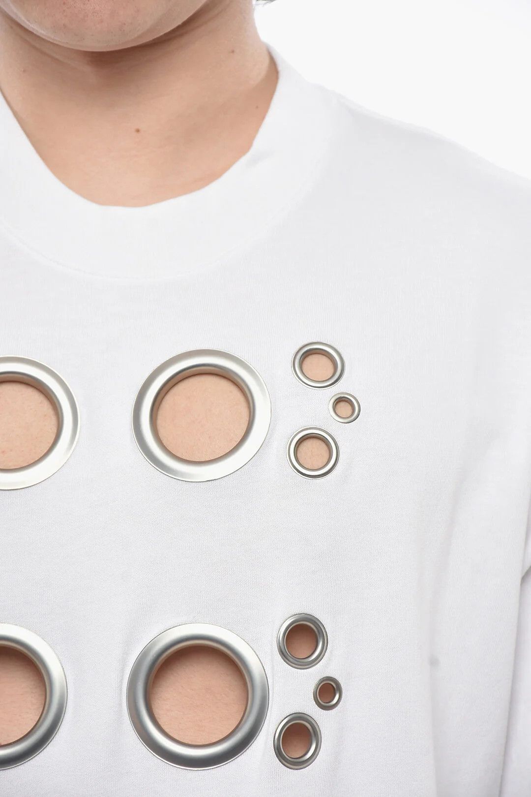 Givenchy og1mm0326 Decorative Eyelets Cotton T-Shirt in White Size US XS / EU 42 / 0 - 3 Thumbnail