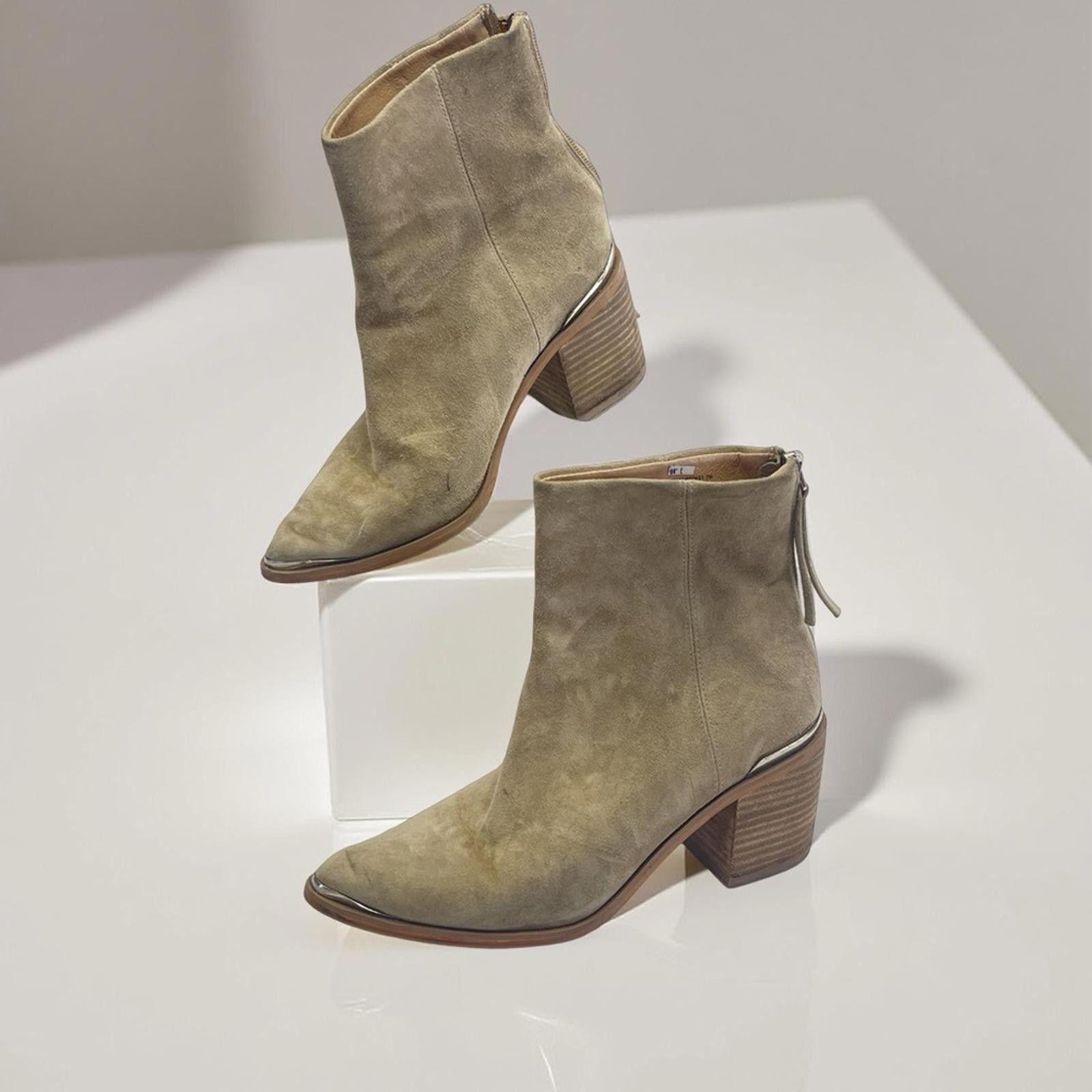Steve Madden Steve Madden Stylish Tan Ankle Boots with some defect size 7 Size US 7 / IT 37 - 1 Thumbnail