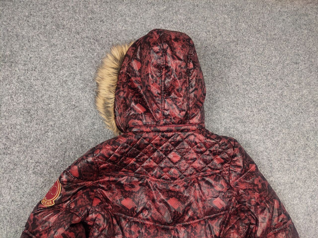 Rocawear Vintage Rocawear Y2K Style red pattern Fur Hoodie Jacket LGB Size L / US 10 / IT 46 - 11 Thumbnail