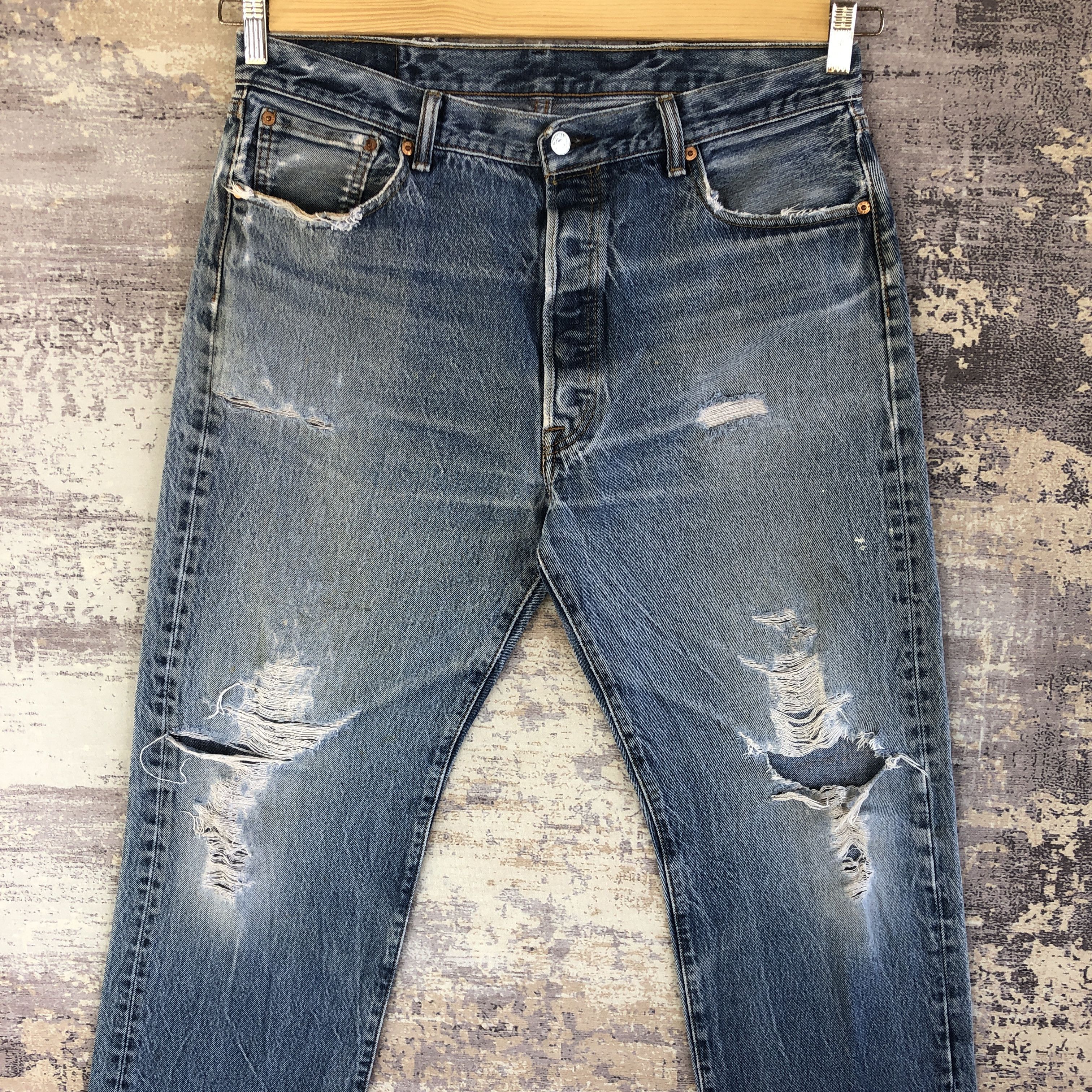 Levi's Vintage Distressed Levis 501 Blue Jeans Levi's Faded Denim Size US 34 / EU 50 - 3 Thumbnail