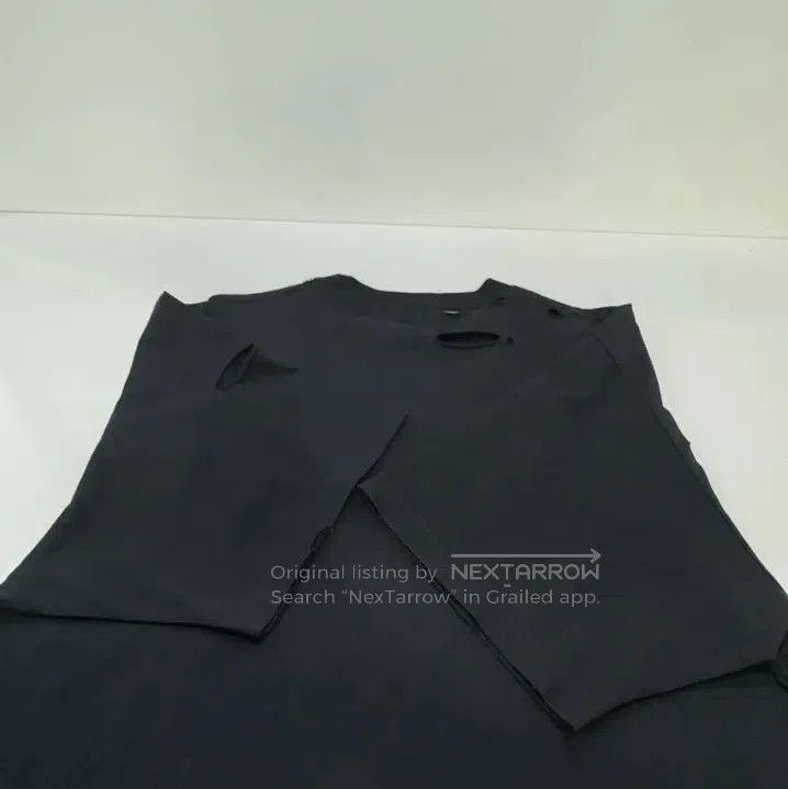 Balenciaga Balenciaga Distressed Logo Short Sleeve T. Size US XS / EU 42 / 0 - 7 Thumbnail