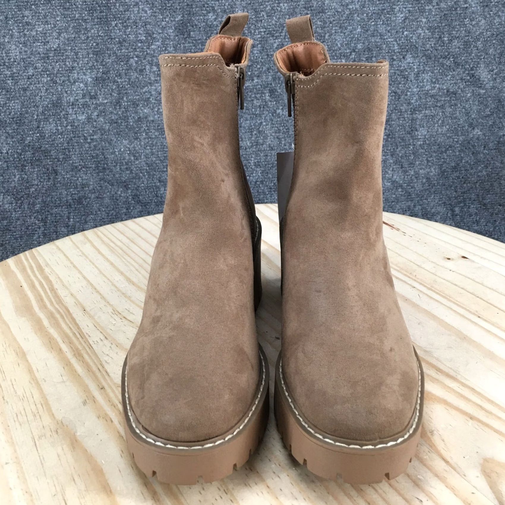 Vintage Universal Thread Boots Womens 6.5 Crispin Chelsea Zip Beige Casual Bootie Mens? No Size US 7 / IT 37 - 7 Thumbnail