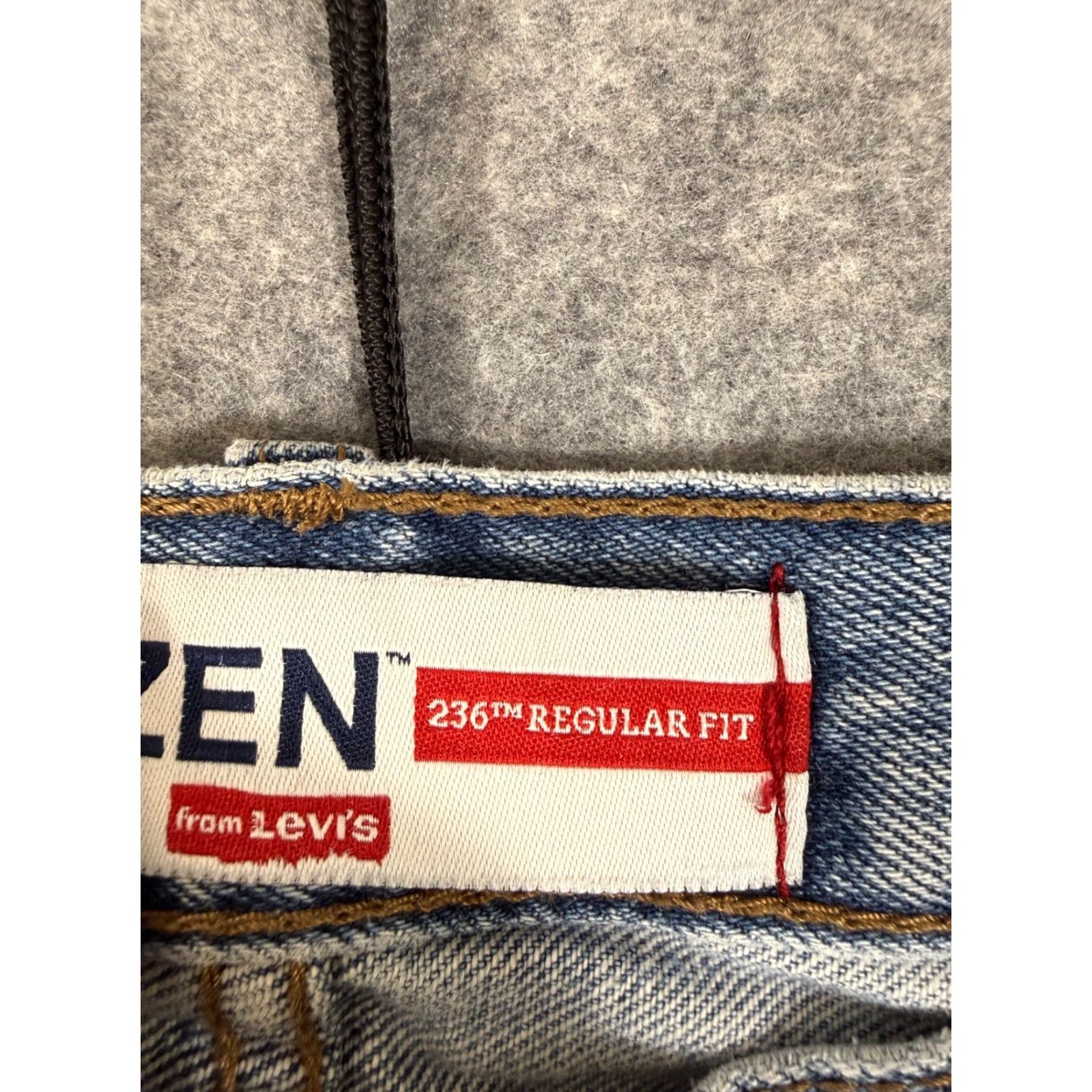 Levi's Levi's Jeans Mens 40x32 Blue Denim 236 Regular Fit Straight Leg 5-Pocket Design Pockets Size US 40 / EU 56 - 6 Thumbnail