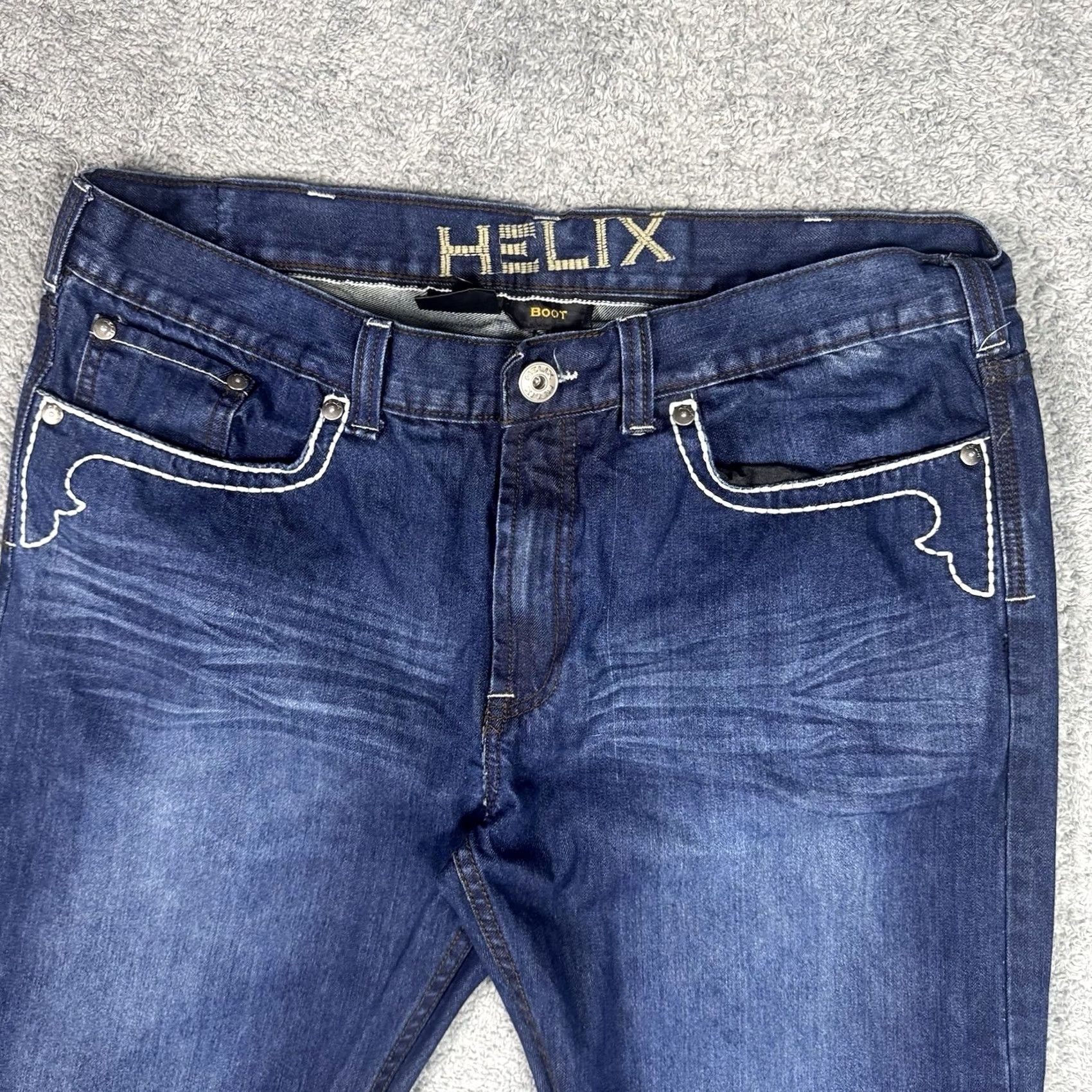 Vintage VINTAGE Helix Jeans Mens 38x30 Bootcut Embroidered Flames Cross Y2K Grunge Baggy Size US 38 / EU 54 - 7 Thumbnail