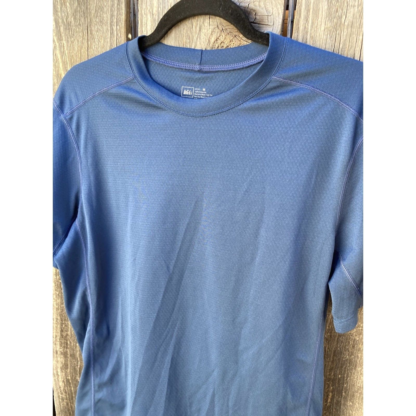 Vintage REI Co-OP Men’s Blue Solid SS T-Shirt M Poly Breath Stretch Run Activewear Light Gym Shirt Size US M / EU 48-50 / 2 - 4 Thumbnail