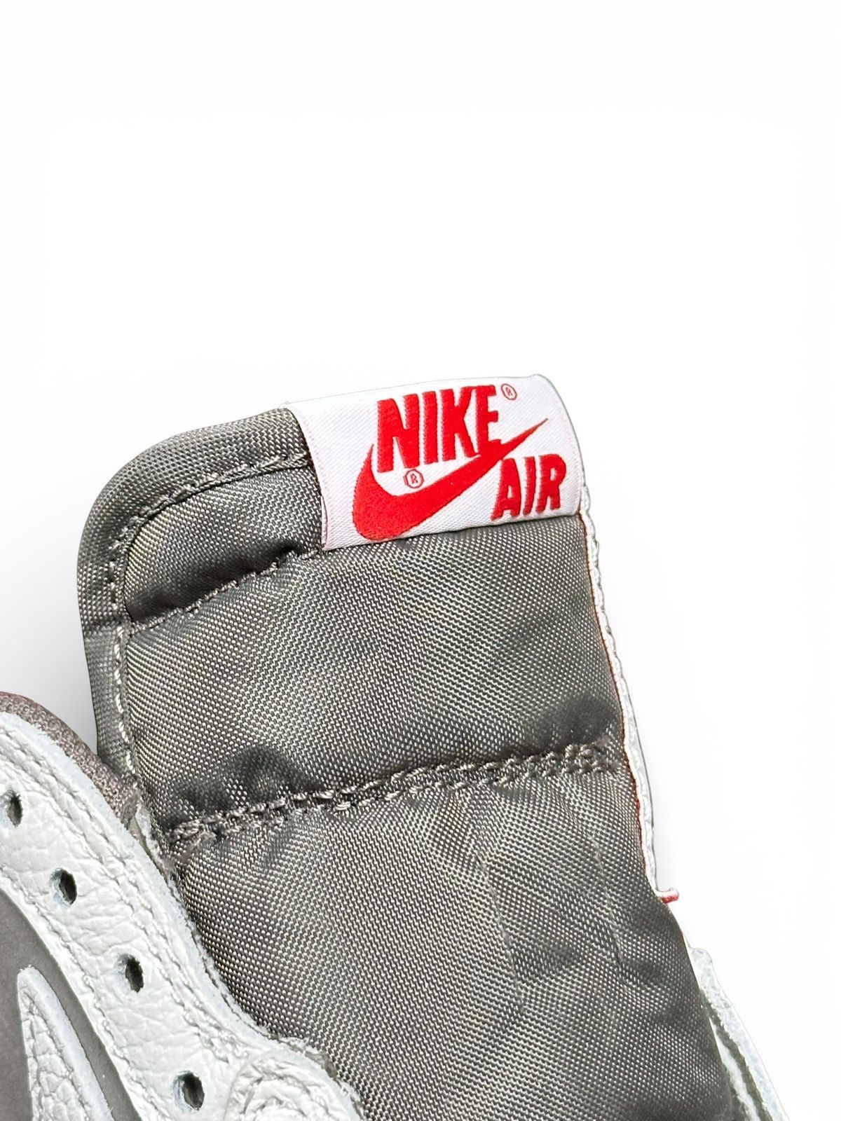 Travis Scott Air Jordan 1 OG Low Travis Scott Reverse Mocha Men's Size 7 Size US 7 / EU 40 - 11 Thumbnail
