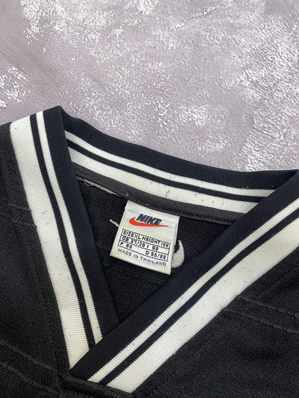 Nike 90s Vintage Nike Central Swoosh Logo Jersey T-Shirt Size US XL / EU 56 / 4 - 6 Thumbnail
