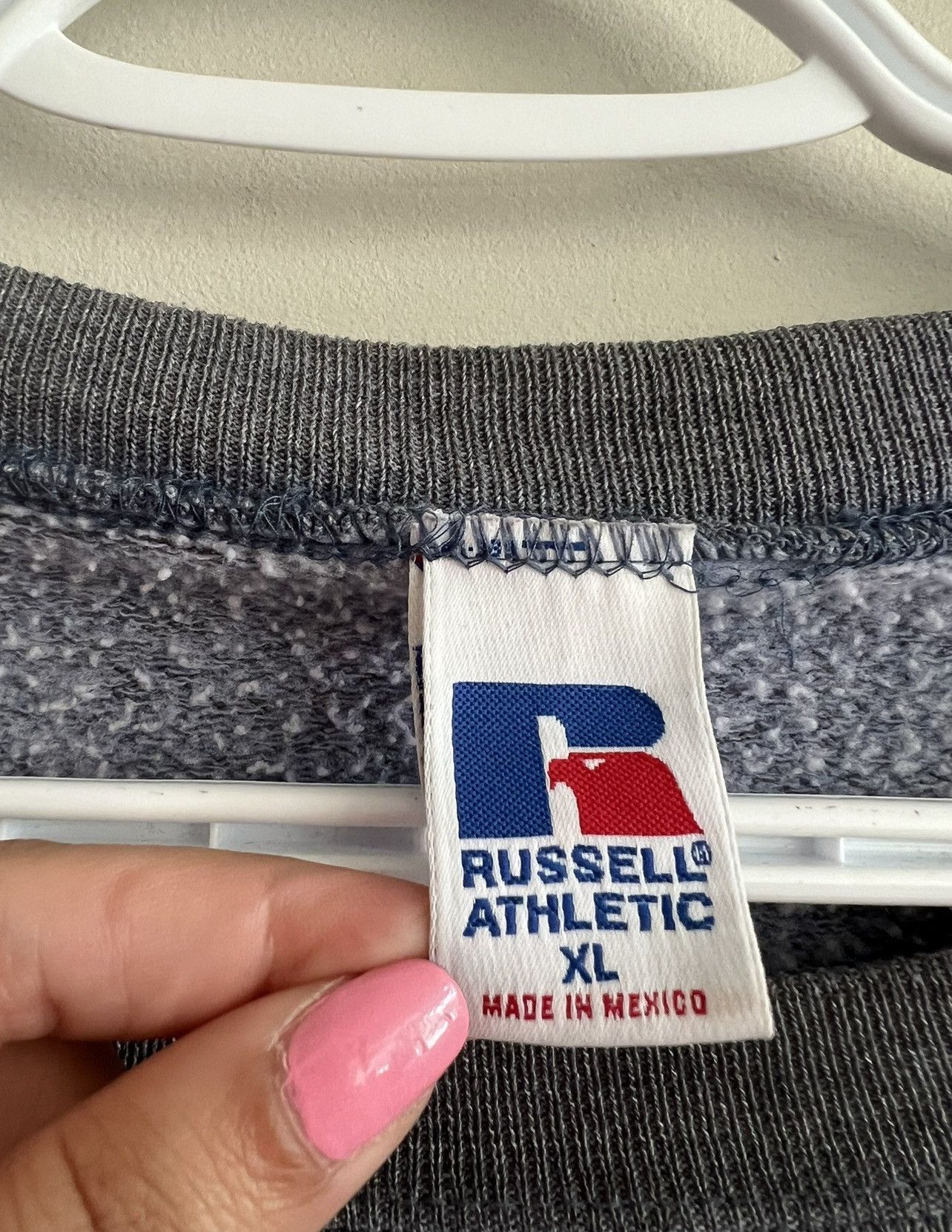 Vintage VINTAGE 90’s RUSSEL ATHLETIC SUN FADED SWEATSHIRT Size US XL / EU 56 / 4 - 3 Thumbnail
