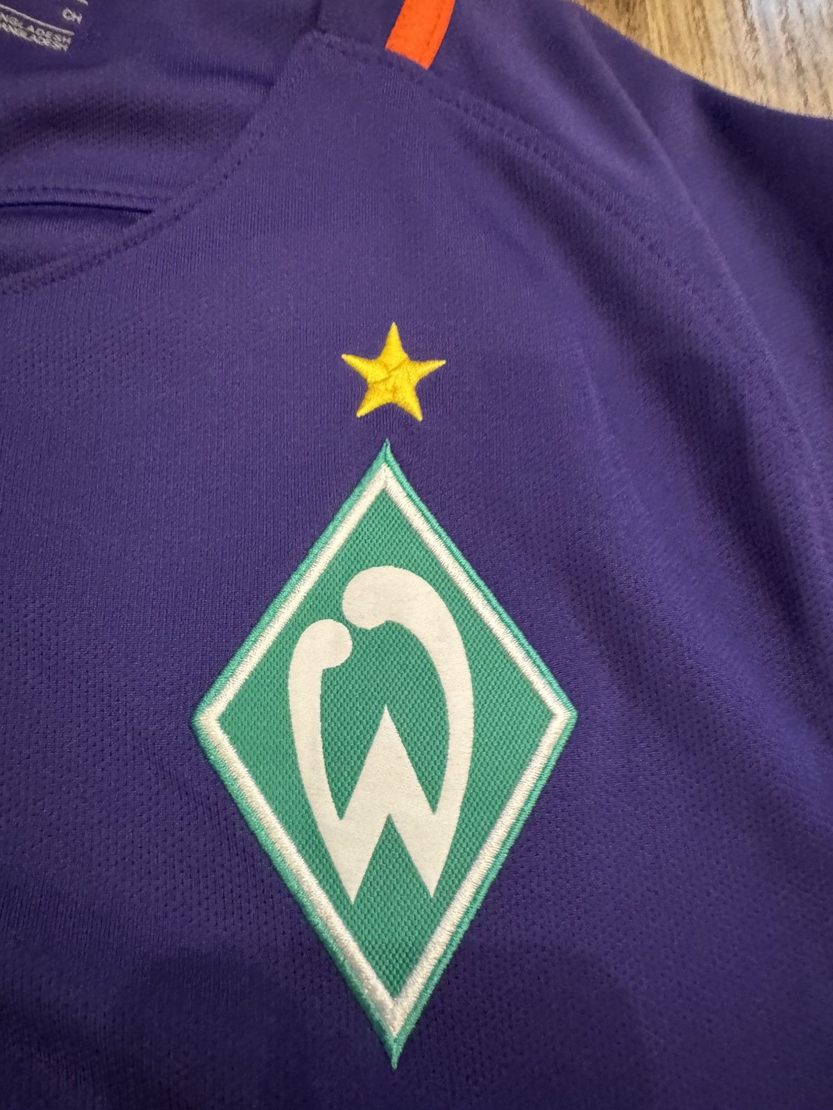 Nike WERDER BREMEN 2016-2017 NIKE JERSEY AWAY FOOTBALL MEN SIZE S Size US S / EU 44-46 / 1 - 8 Thumbnail