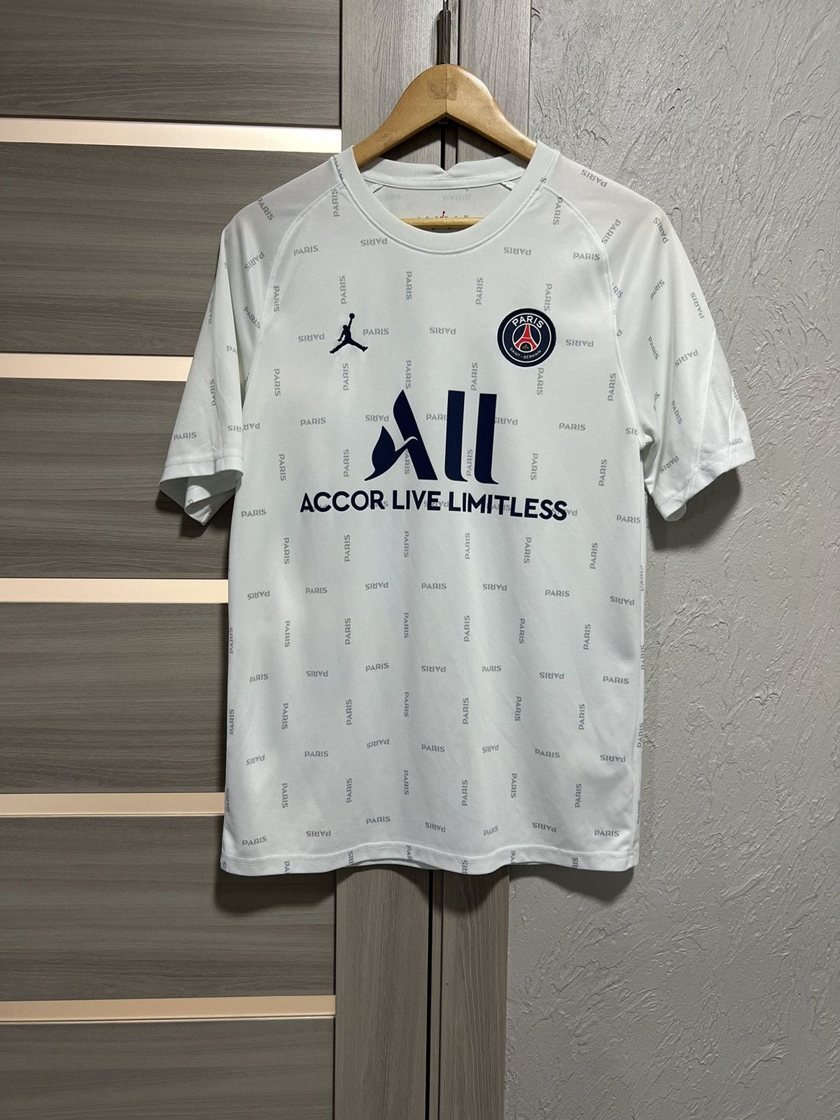 Nike PSG 2022/2023 Soccer Jersey Football Y2K T-shirt Size US M / EU 48-50 / 2 - 3 Thumbnail
