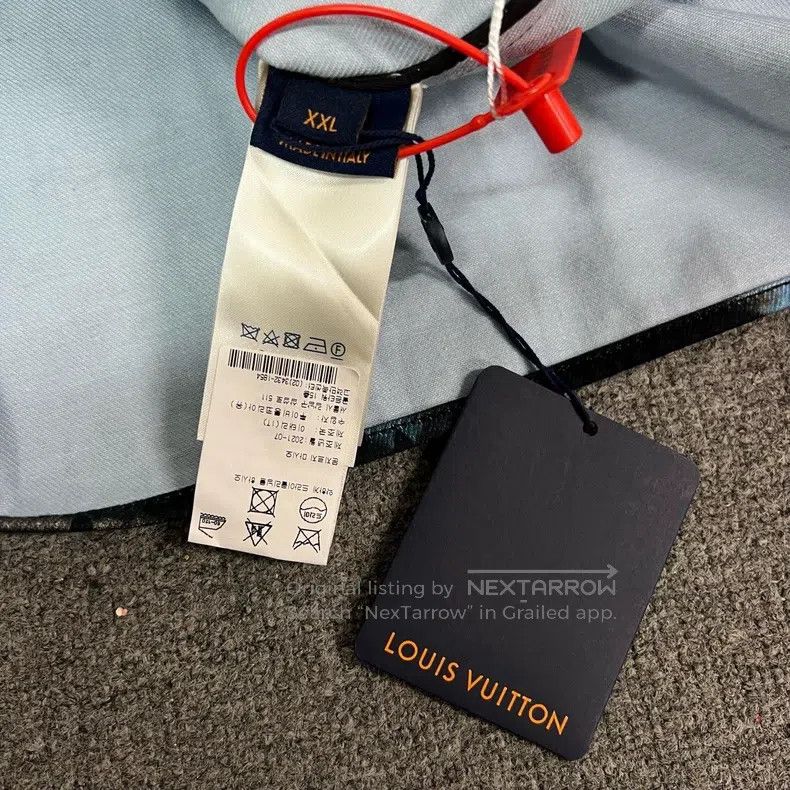 Louis Vuitton Louis Vuitton Full print LOGO Dazzling color laser LOGO si Size US XXL / EU 58 / 5 - 5 Thumbnail