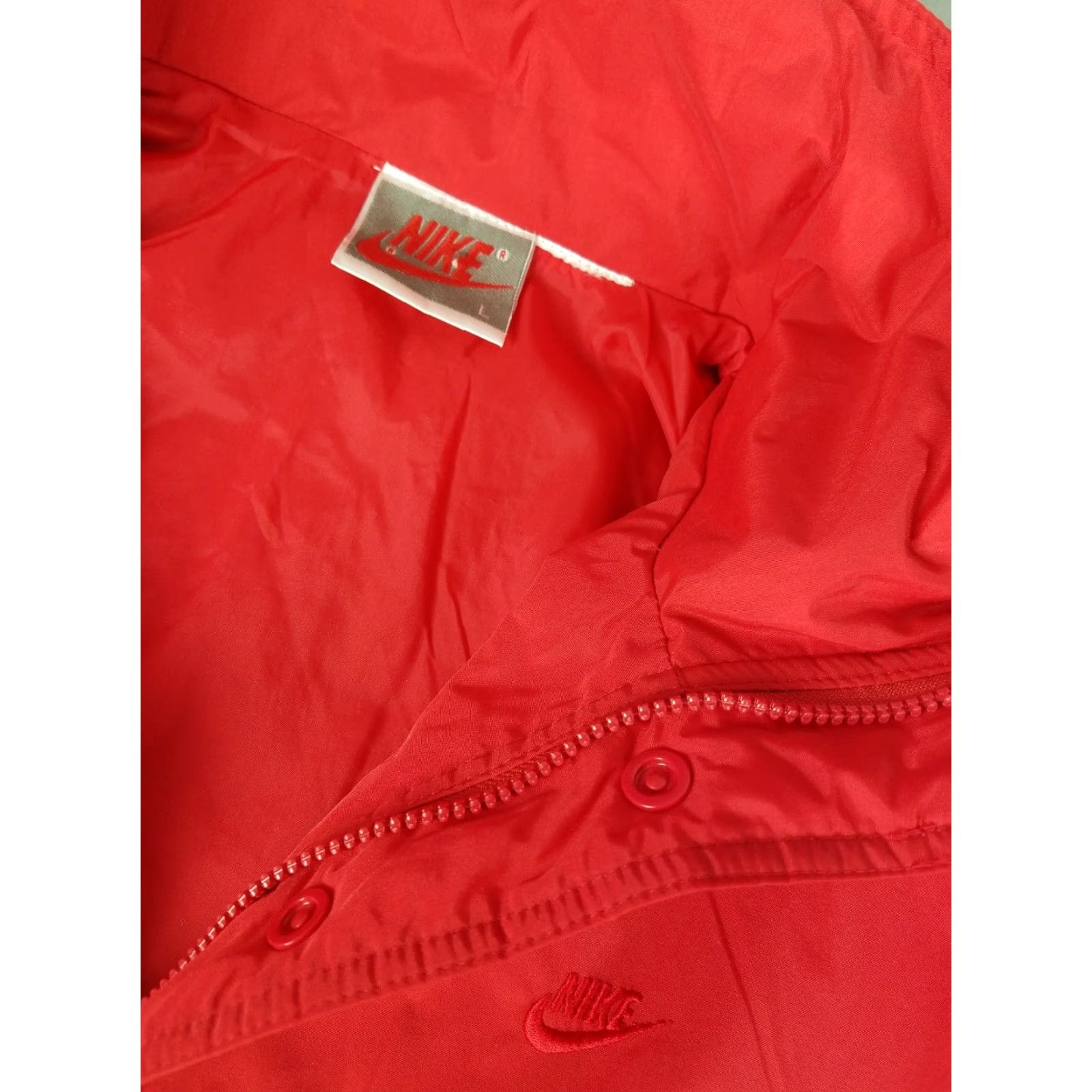 Nike VINTAGE Nike Air 80s Windbreaker Jacket Mens L Red 80s Nike Air Vintage Bomber Pullover Size US L / EU 52-54 / 3 - 4 Thumbnail