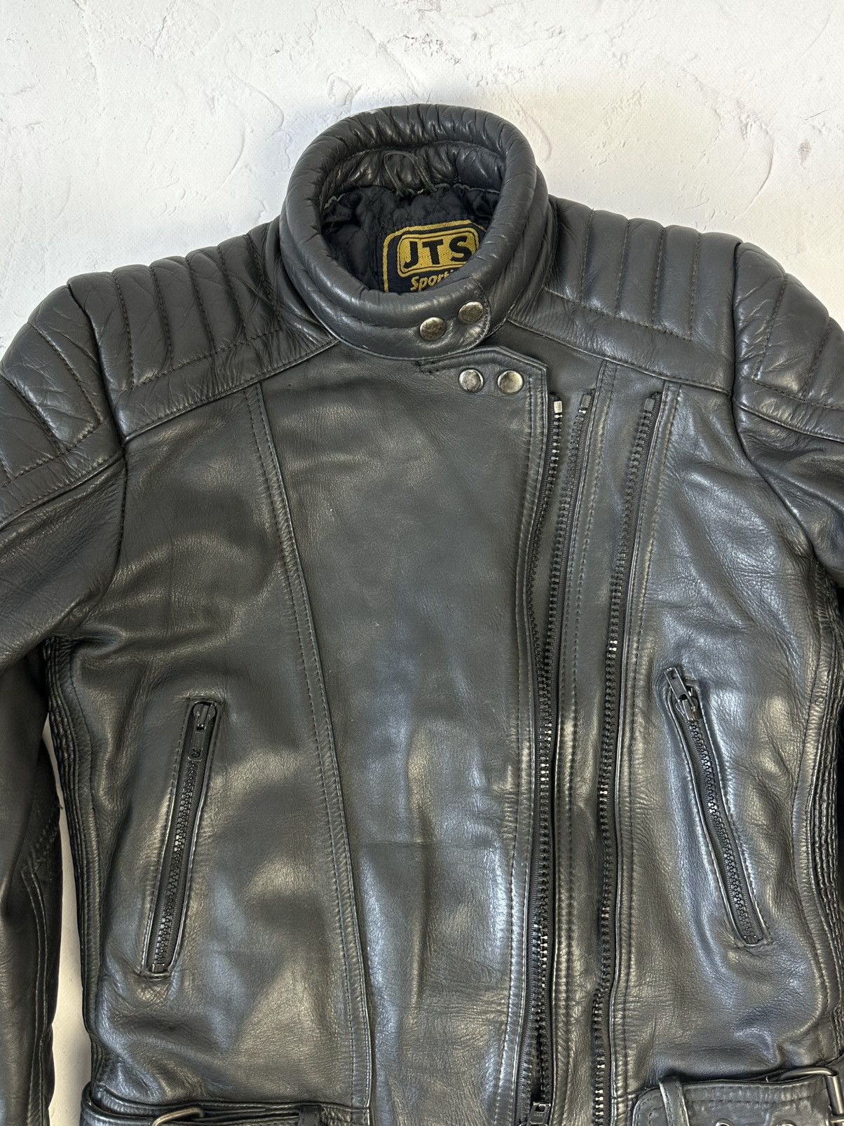 Vintage Vintage Black Leather Biker Zipper Jacket Size US S / EU 44-46 / 1 - 4 Thumbnail