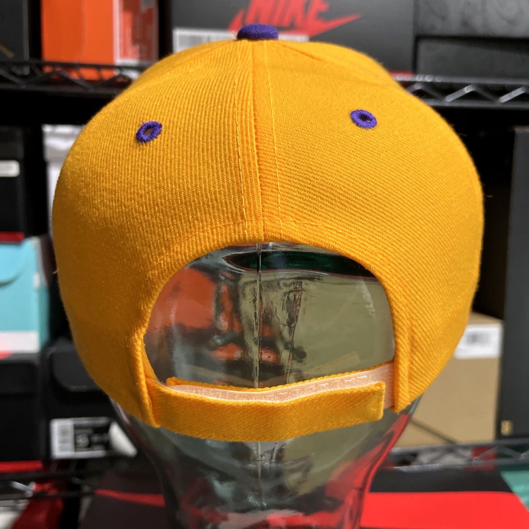 NBA VINTAGE Lakers Hat Los Angeles NBA Adjustable Yellow Size ONE SIZE - 5 Thumbnail