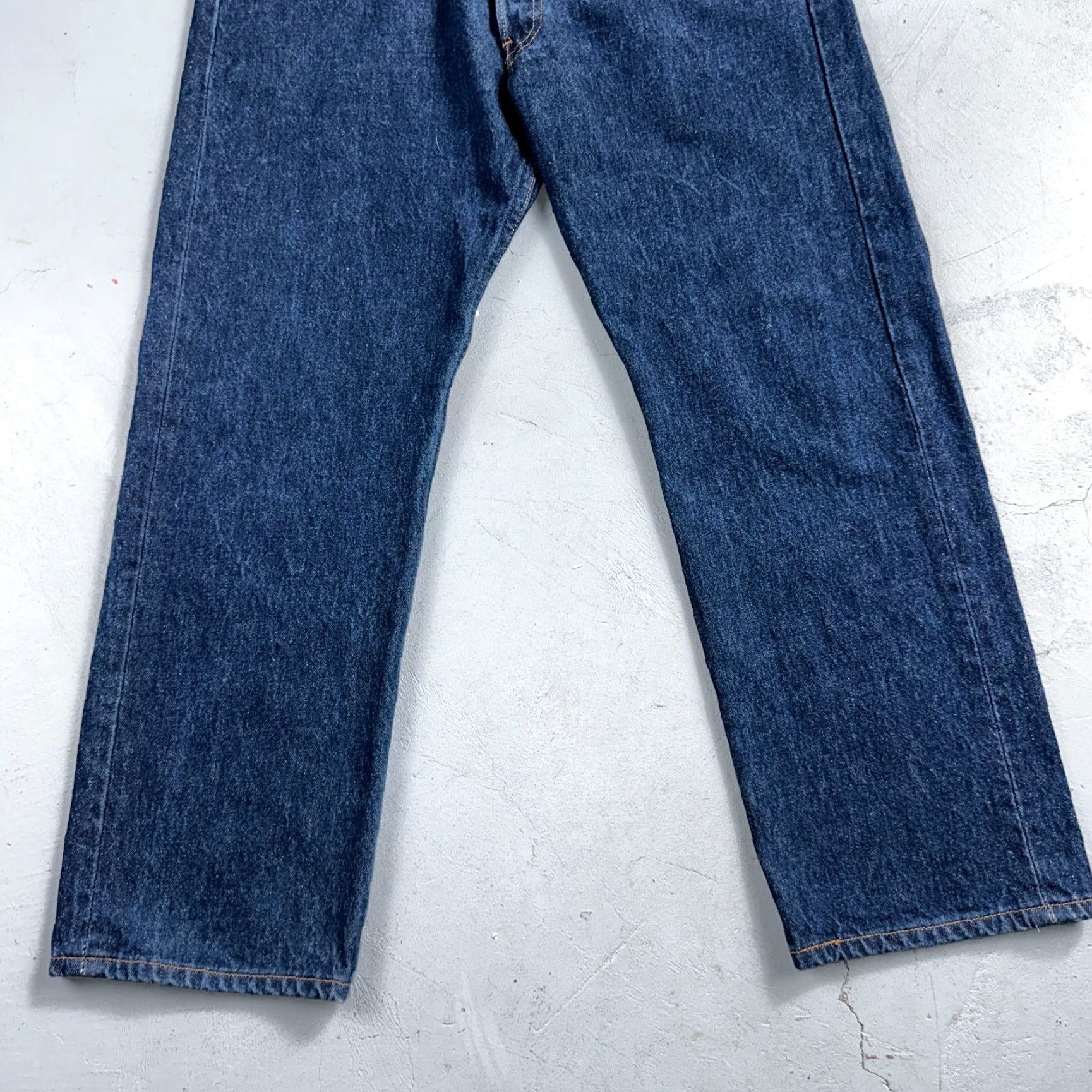 Levi's VINTAGE Levi's 501 Jeans Mens Regular Fit Straight Leg 35x30 Dark Wash 90s USA Denim Size US 35 - 3 Thumbnail