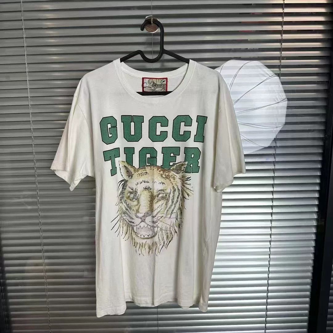 Gucci Gucci Tiger Printed T-Shirt s Men Size US S / EU 44-46 / 1 - 1 Thumbnail