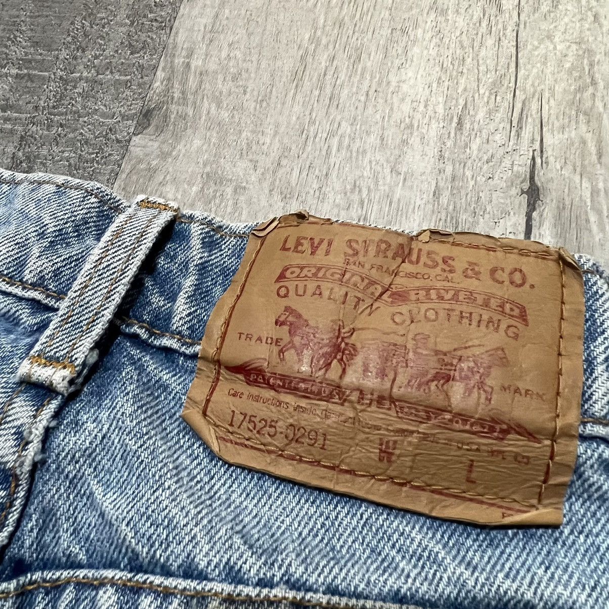 Levi's × Vintage VTG Levis 17525 Patchwork Denim Ripped USA Blue Jeans Size 25" / US 0 / IT 36 - 9 Thumbnail