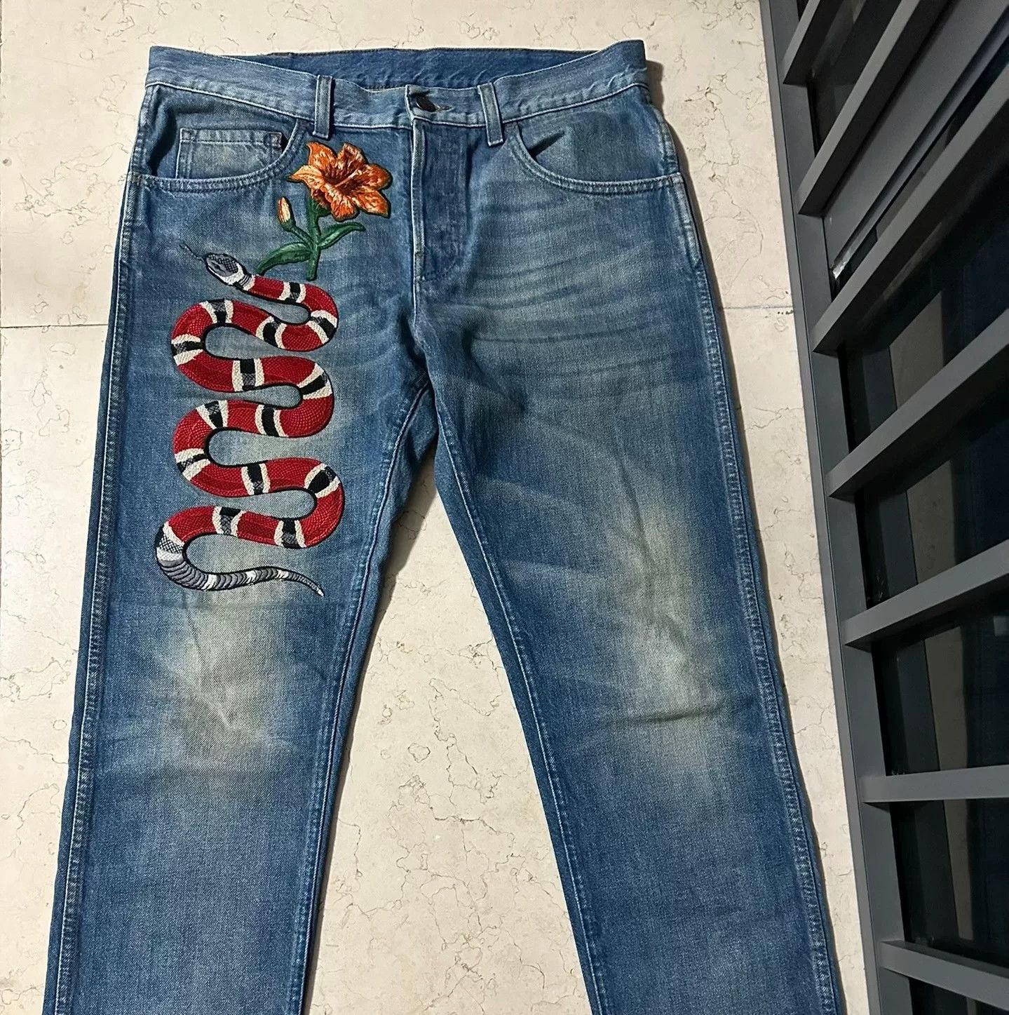 Gucci gucci coral snake washed denim pants size 34 Size US 34 / EU 50 - 1 Thumbnail