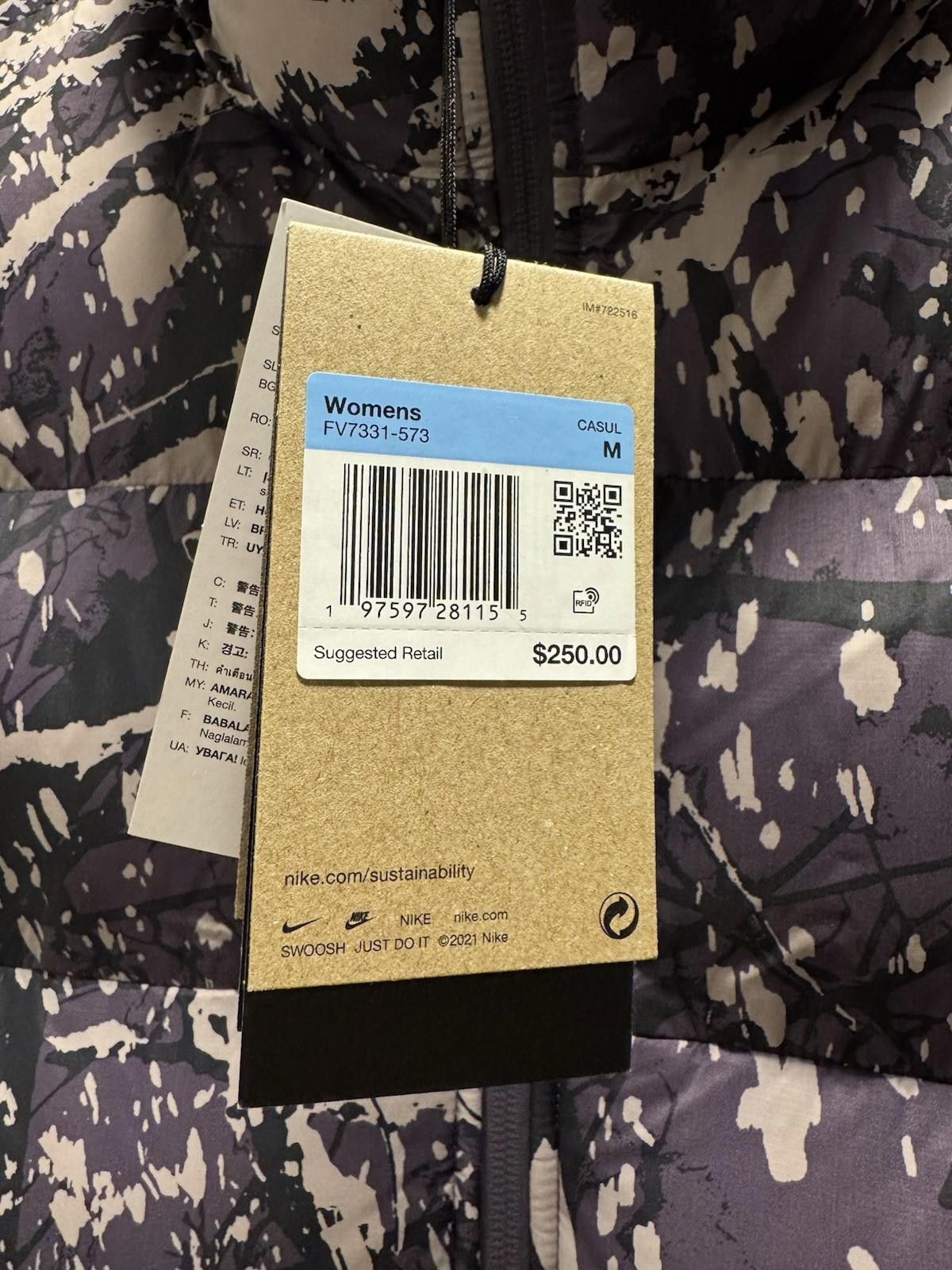 Nike Nike ACG Therma FIT ADV Women Sz M Vest Black FV7331-573 New Size M / US 6-8 / IT 42-44 - 4 Thumbnail