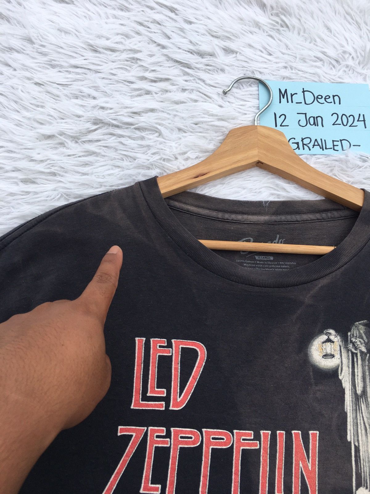 Band Tees Rare Vintage Led Zeppelin Tshirt Size US XL / EU 56 / 4 - 13 Thumbnail