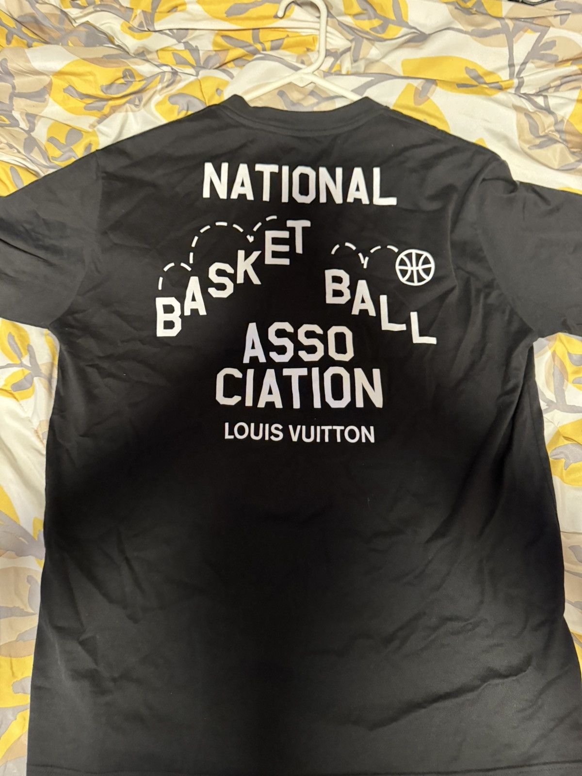 Louis Vuitton × NBA Louis Vuitton x NBA Front-Back Graphic Logo Tee Size US M / EU 48-50 / 2 - 4 Thumbnail