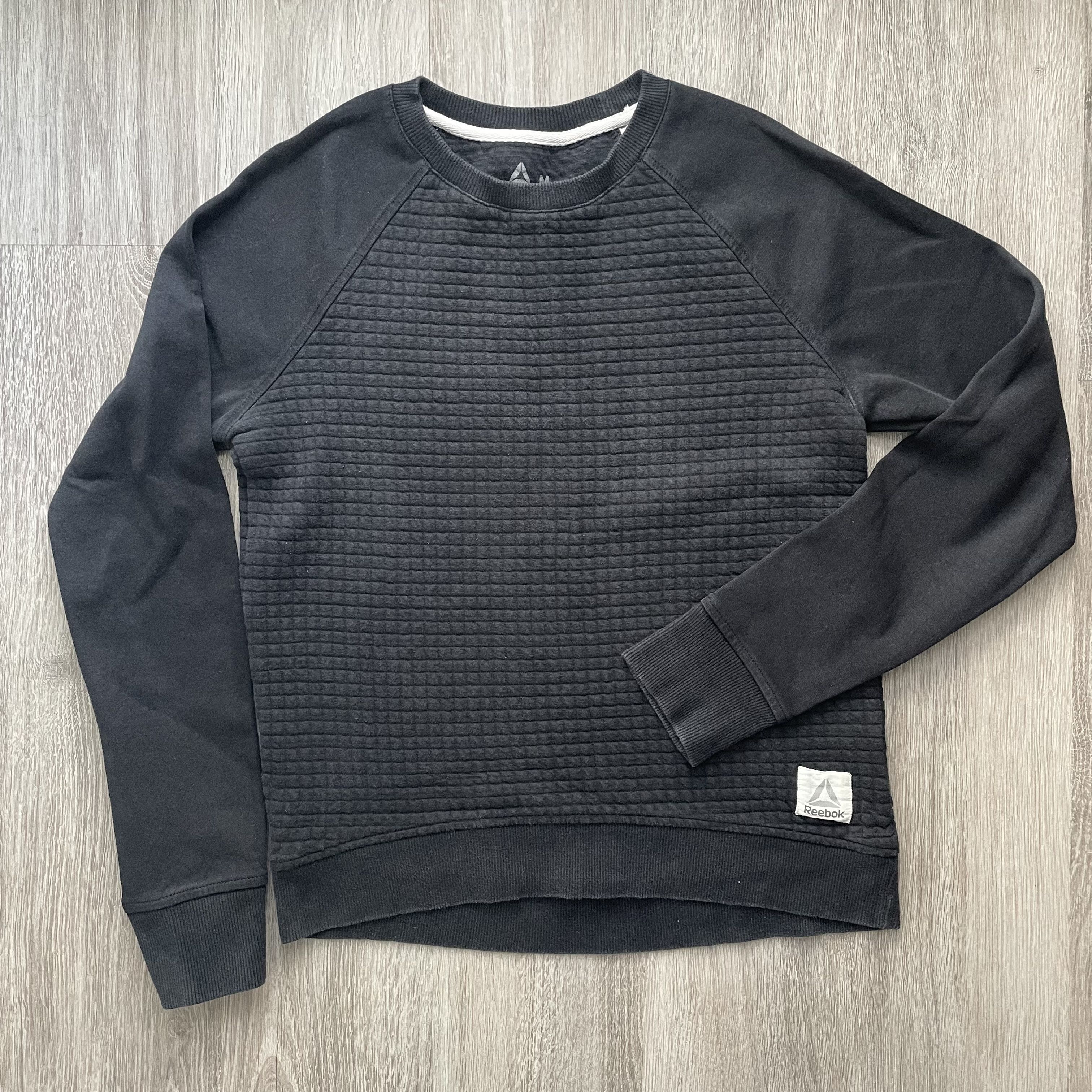 Reebok Reebok Quilted Grid Texture Crewneck Sweatshirt Size M Size US M / EU 48-50 / 2 - 2 Thumbnail