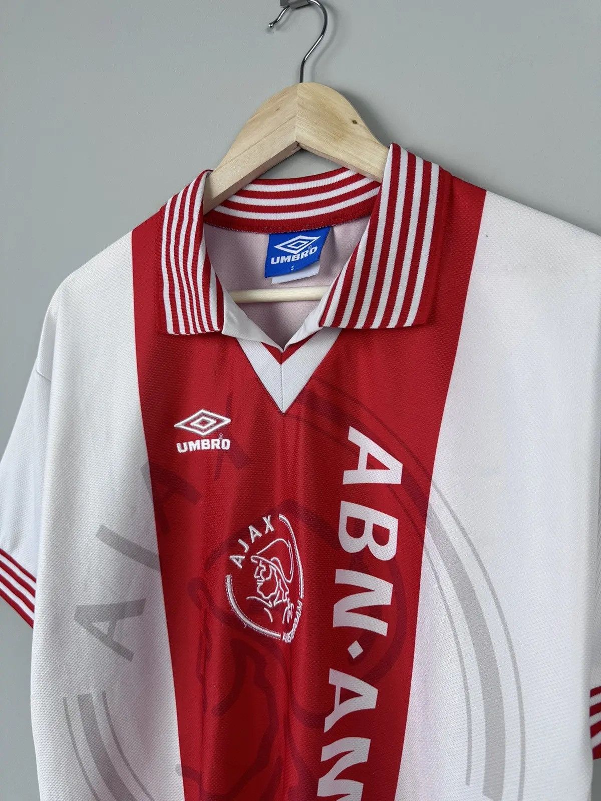 Umbro Vintage Y2k Ajax Soccer Jersey Bergkamp Rare Size US S / EU 44-46 / 1 - 5 Thumbnail