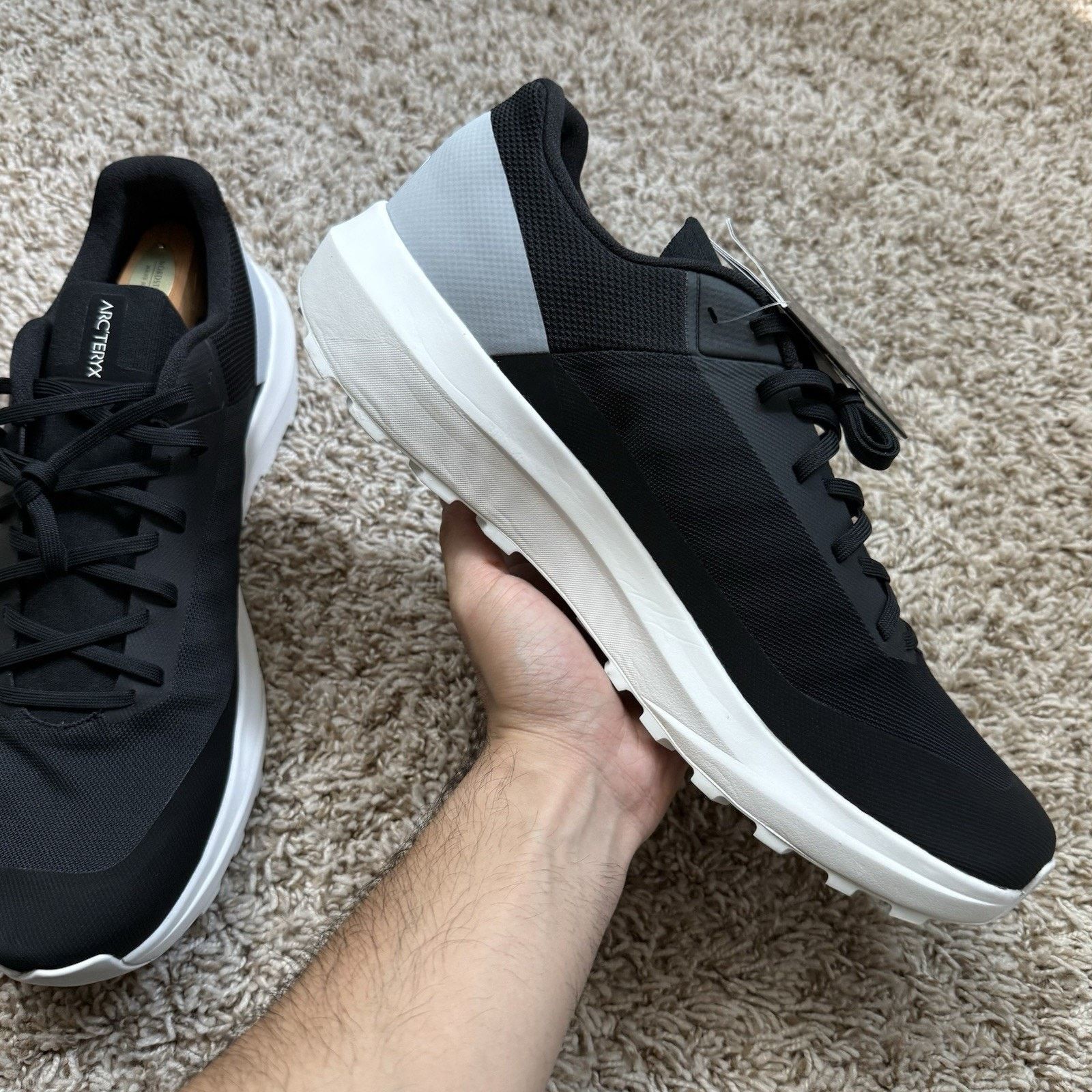 Arc'teryx NWT Arc'teryx Norvan LD 4 Size 13 Black/Arctic Silk White Size US 13 / EU 46 - 11 Thumbnail