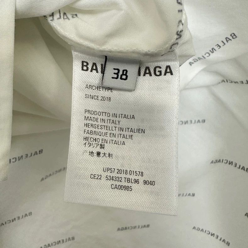 Balenciaga Balenciaga size 38 White bullet screen shirt with short sle Size US M / EU 48-50 / 2 - 4 Thumbnail