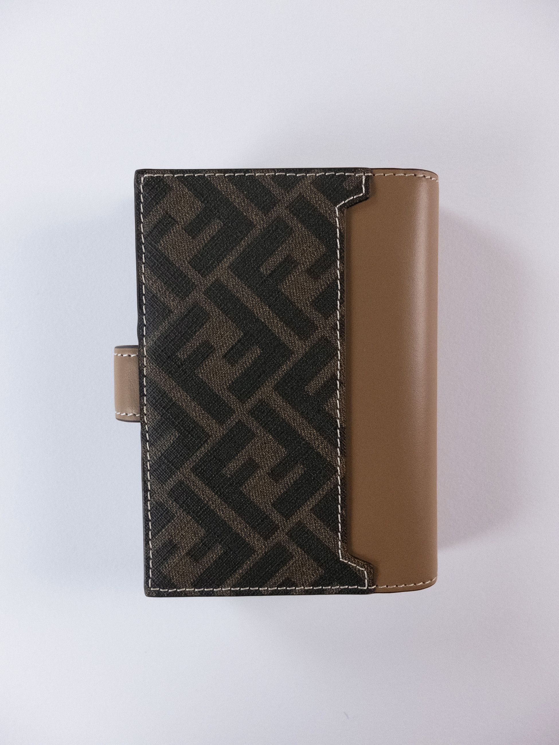 Fendi FENDI beige leather refillable notebook with metal FF logo Size ONE SIZE - 4 Thumbnail
