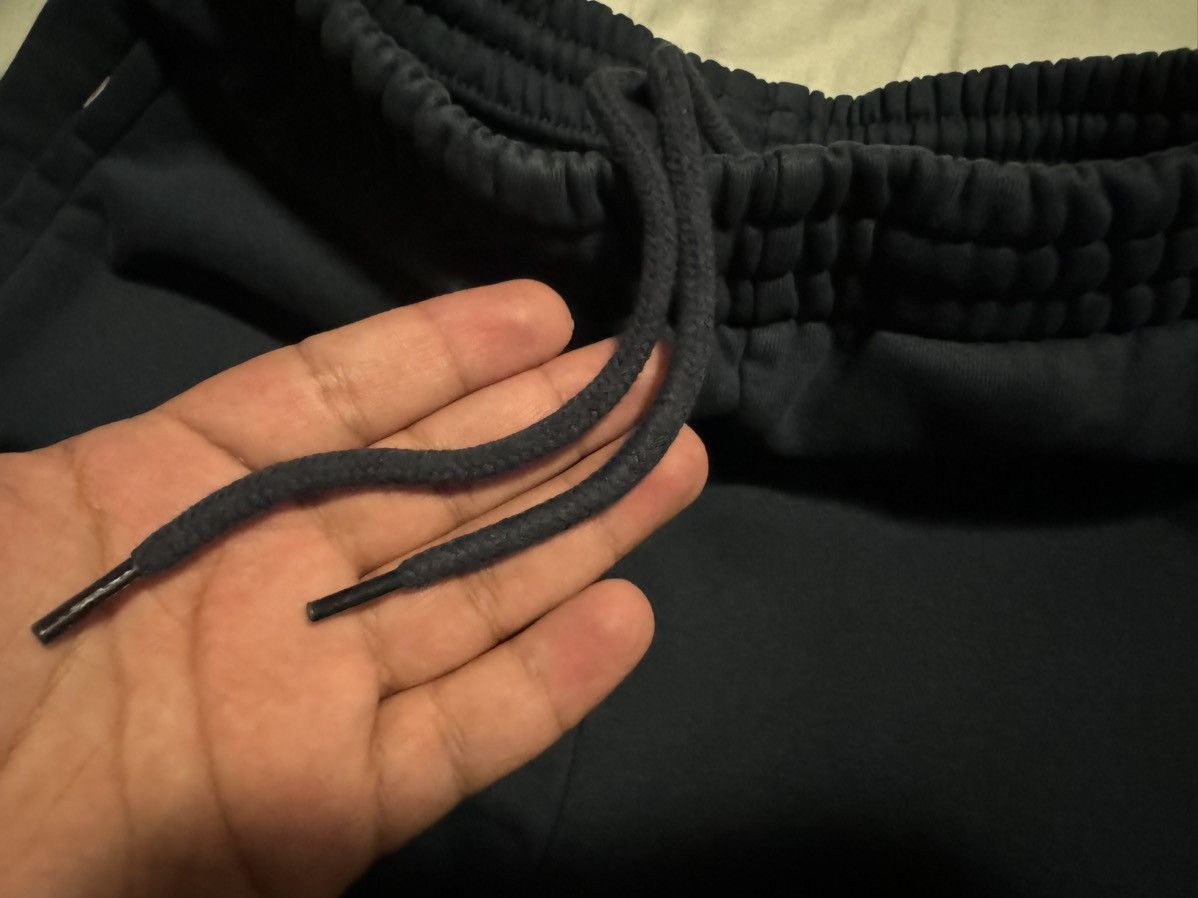 Balenciaga × Gap × Kanye West Yeezy Gap Sweatpants Navy Size Medium (Women’s/Unisex) Size US 32 / EU 48 - 6 Thumbnail