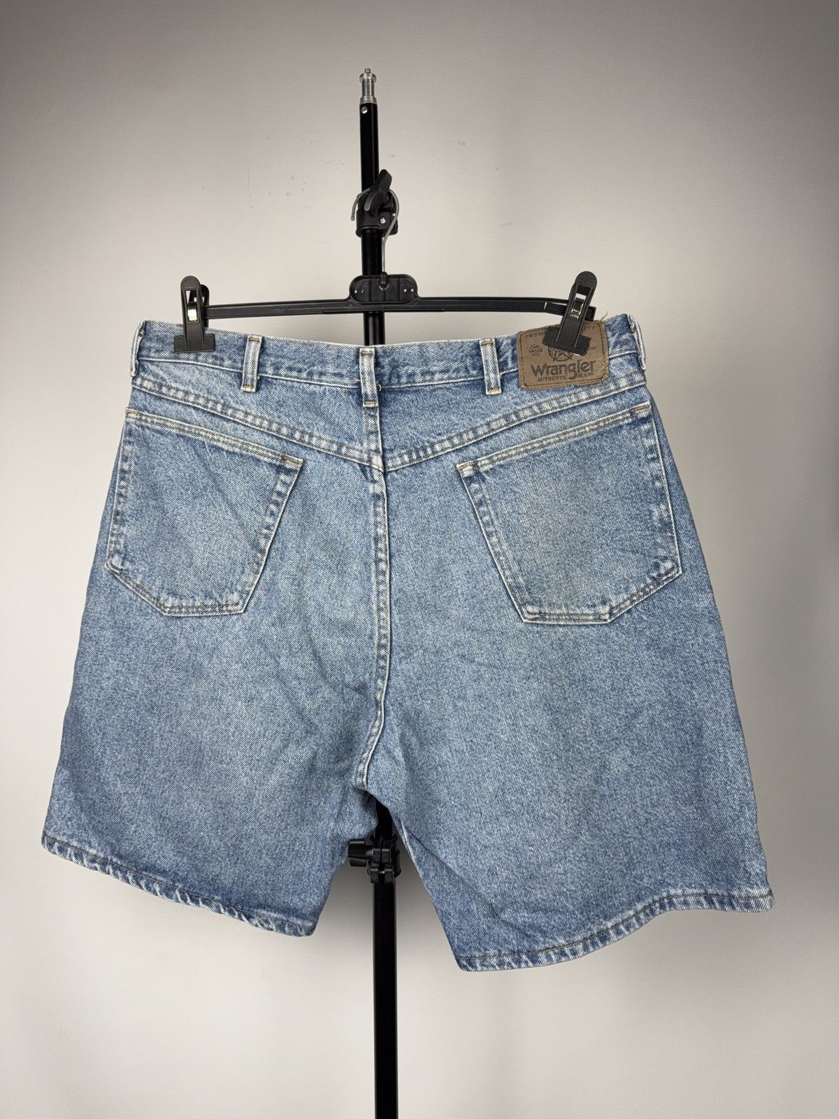 Wrangler ⚡️90s Vintage Wrangler Denim Shorts Light Wash Classic Fit Size US 34 / EU 50 - 8 Thumbnail
