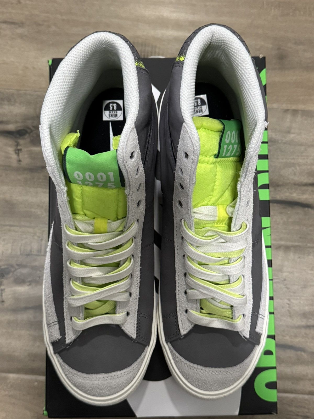 Nike Blazer Mid 77’ University Of Oregon Football PE Size US 8.5 / EU 41-42 - 2 Thumbnail