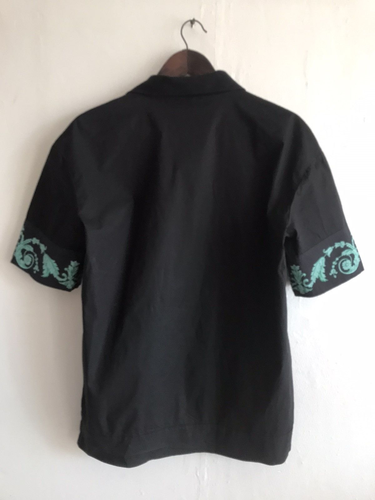 Versace Versace Black Half Buttons Up Short Sleeve Shirt Logo Tee SA Size US M / EU 48-50 / 2 - 2 Thumbnail