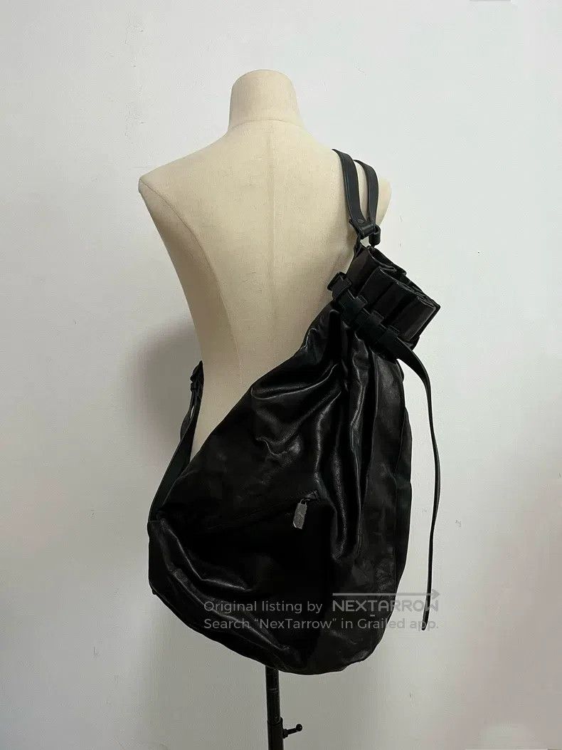 Yohji Yamamoto Yohji Yamamoto Leather Drawstring Crossbody Bag Size ONE SIZE - 1 Thumbnail