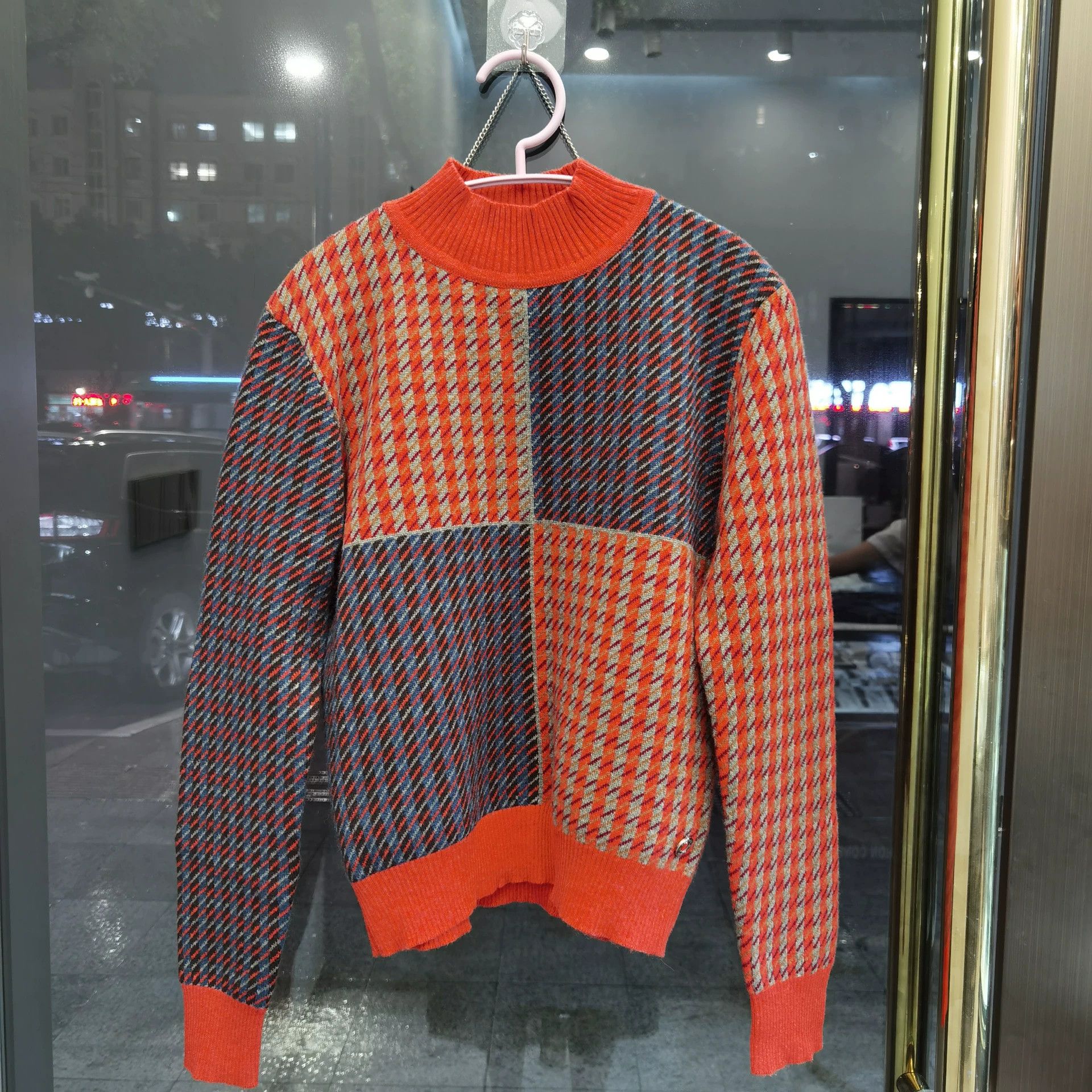 Hermes Hermes Houndstooth Cashmere Sweater Size US S / EU 44-46 / 1 - 1 Thumbnail