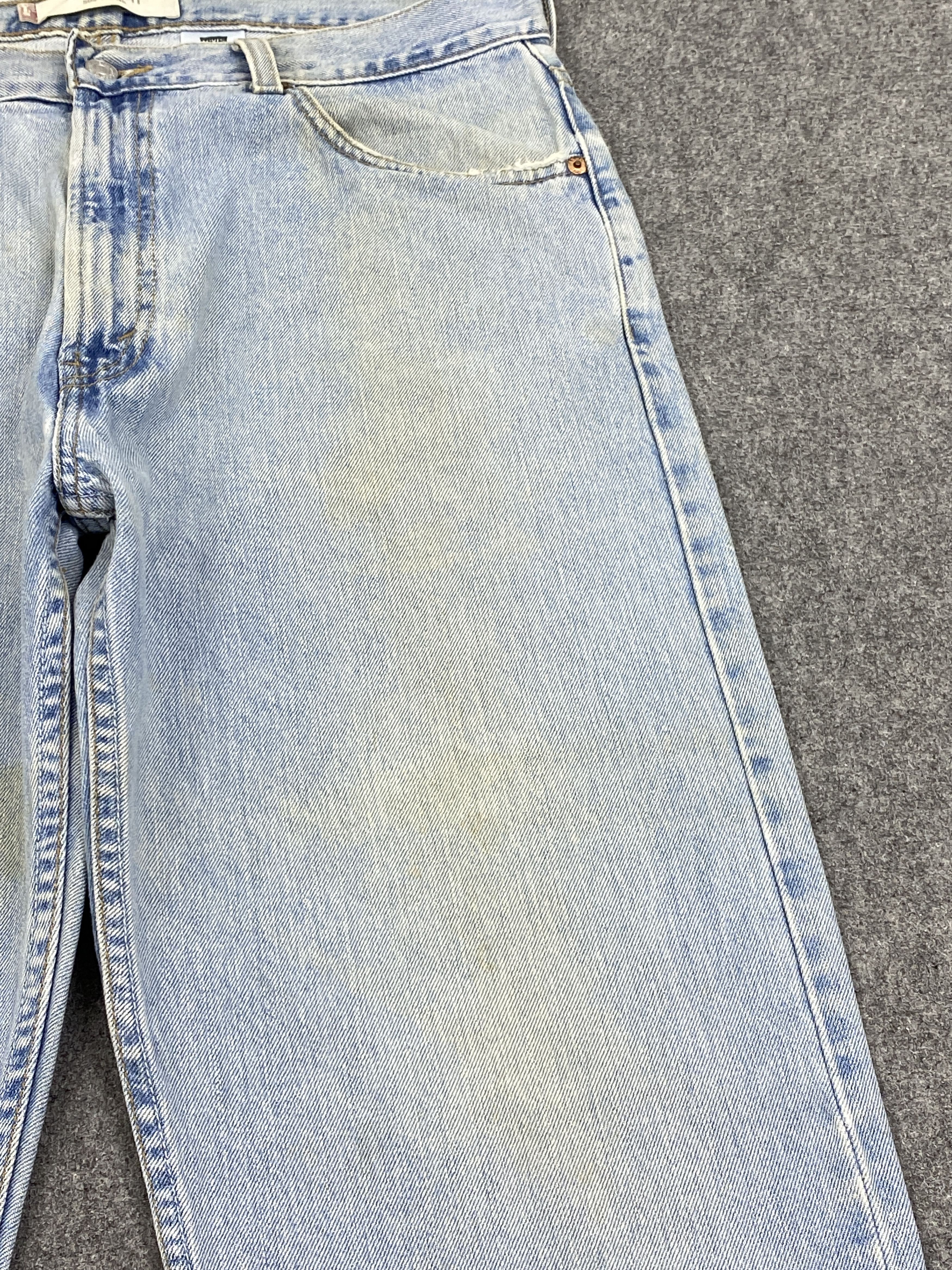 Levi's × Vintage Vintage Levis 505 Rusty Light Blue Jeans Size US 35 - 12 Thumbnail