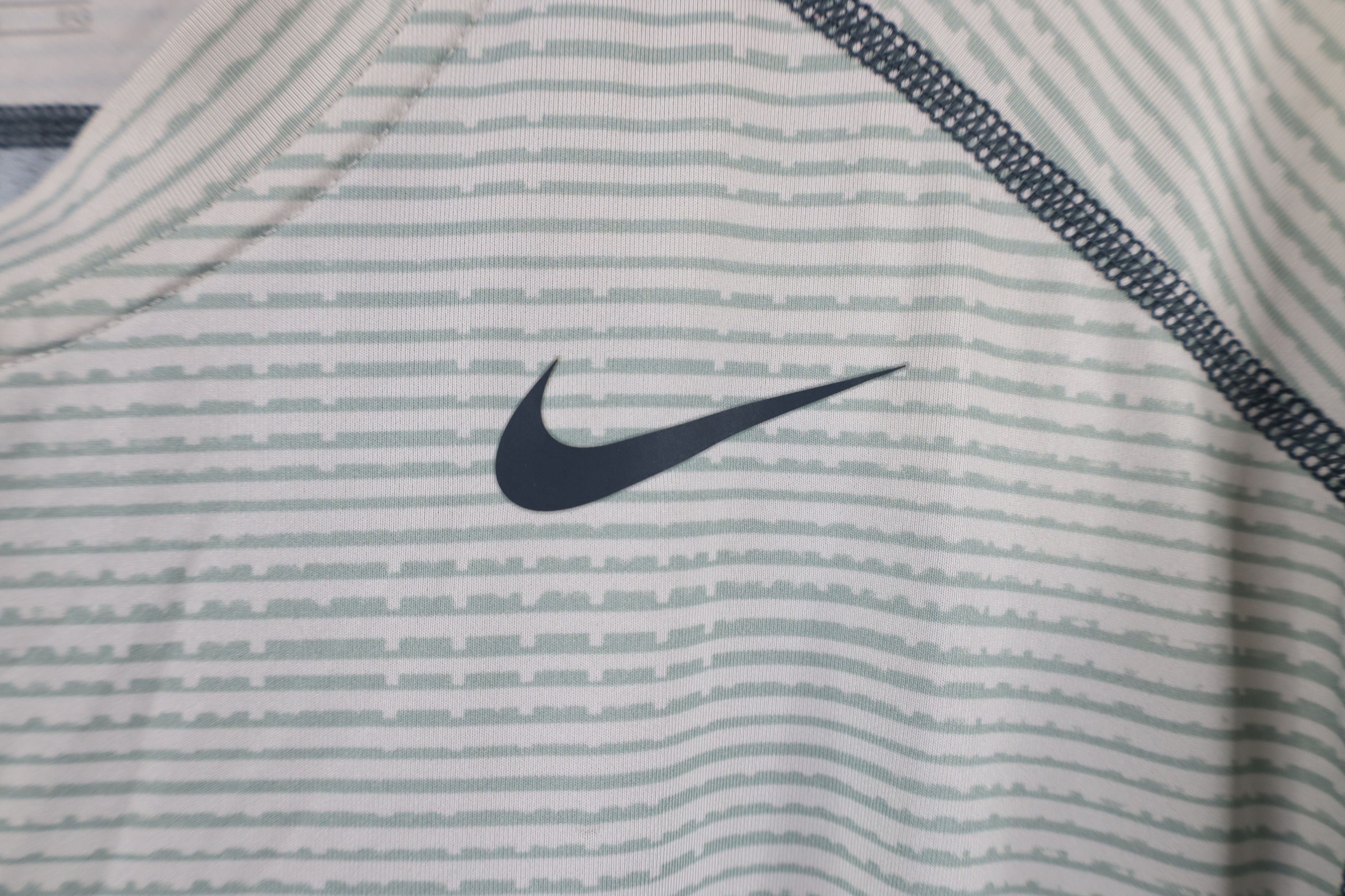 Nike × Vintage Nike Pro Combat Compression Training Gym T-Shirt Gray Size US XL / EU 56 / 4 - 4 Thumbnail