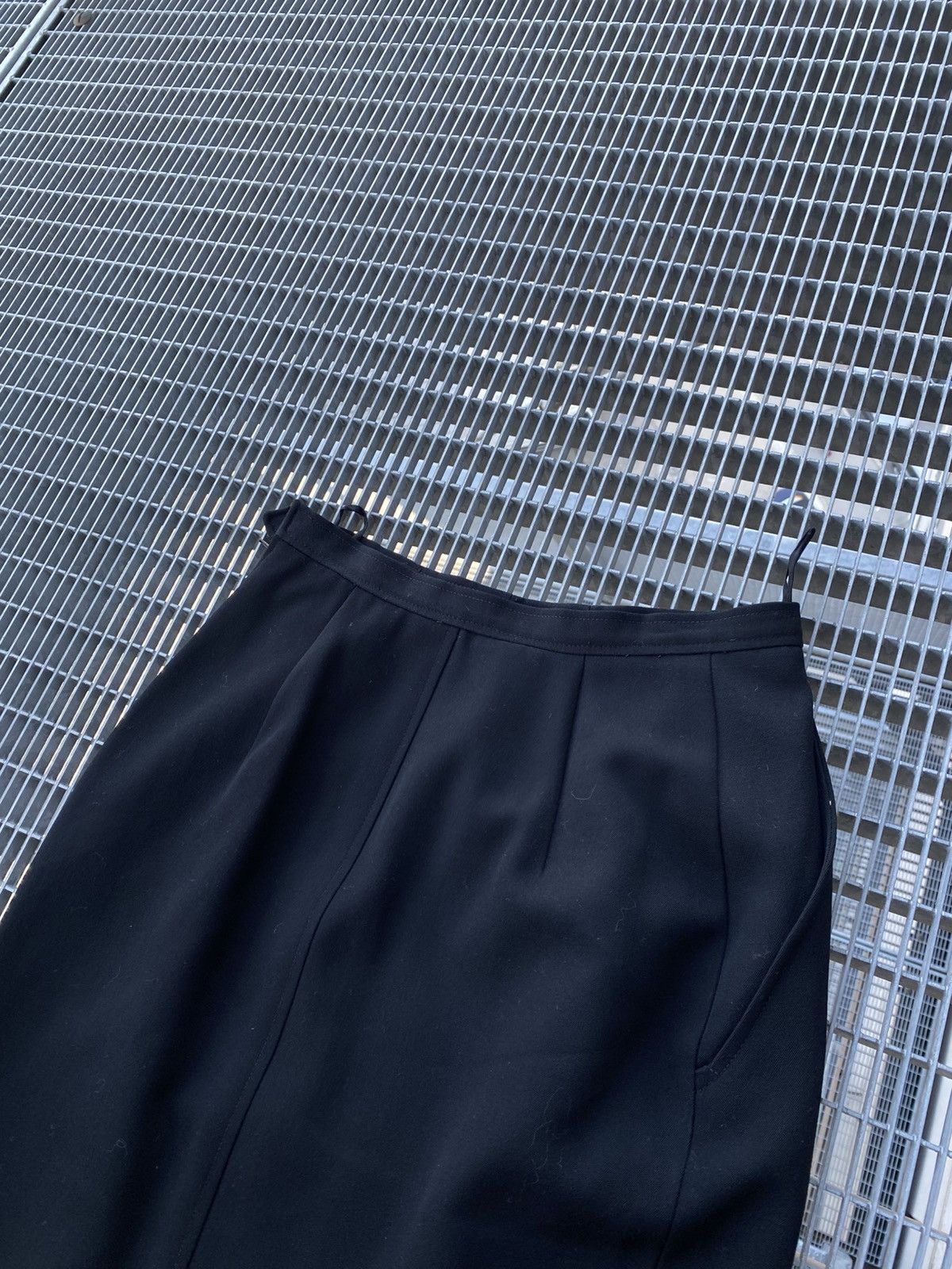 Saint Laurent Paris Vinatge Saint Laurent Casual Skirt Size 25" / US 0 / IT 36 - 2 Thumbnail