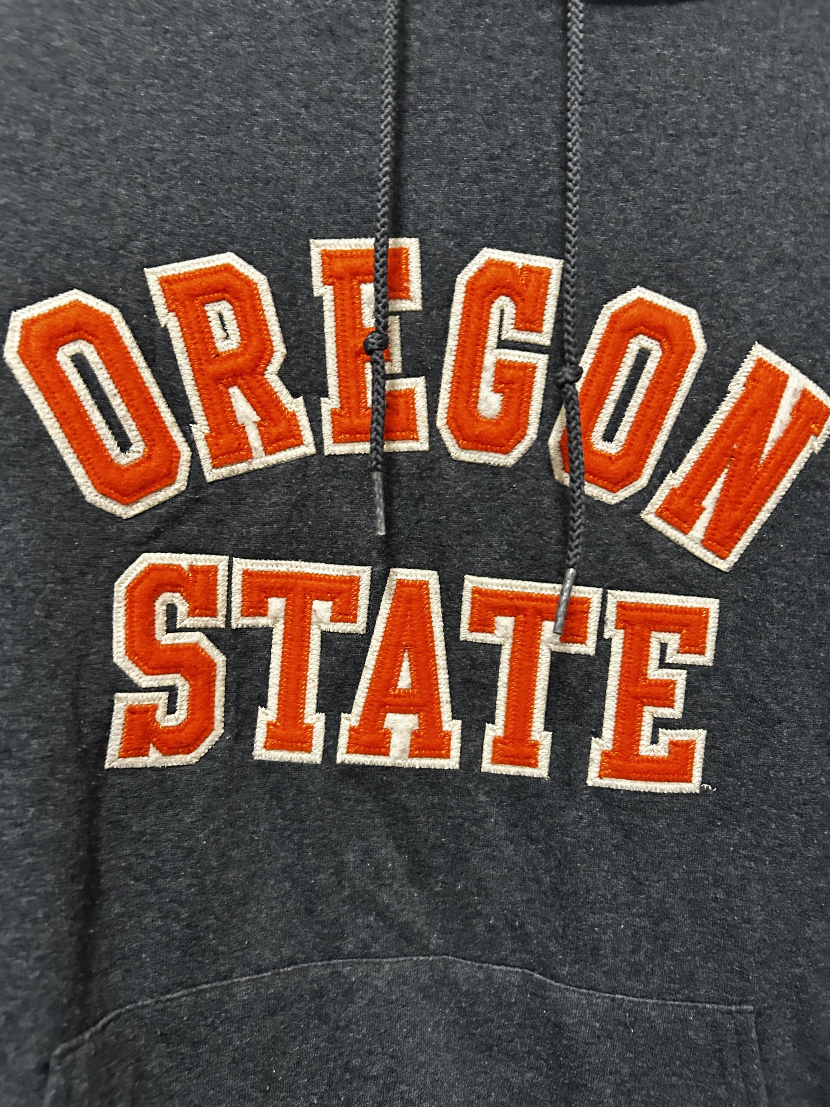 Champion Vintage Champion Oregon St Embroidered Hoodie Sweatshirt XL Size US XL / EU 56 / 4 - 3 Thumbnail