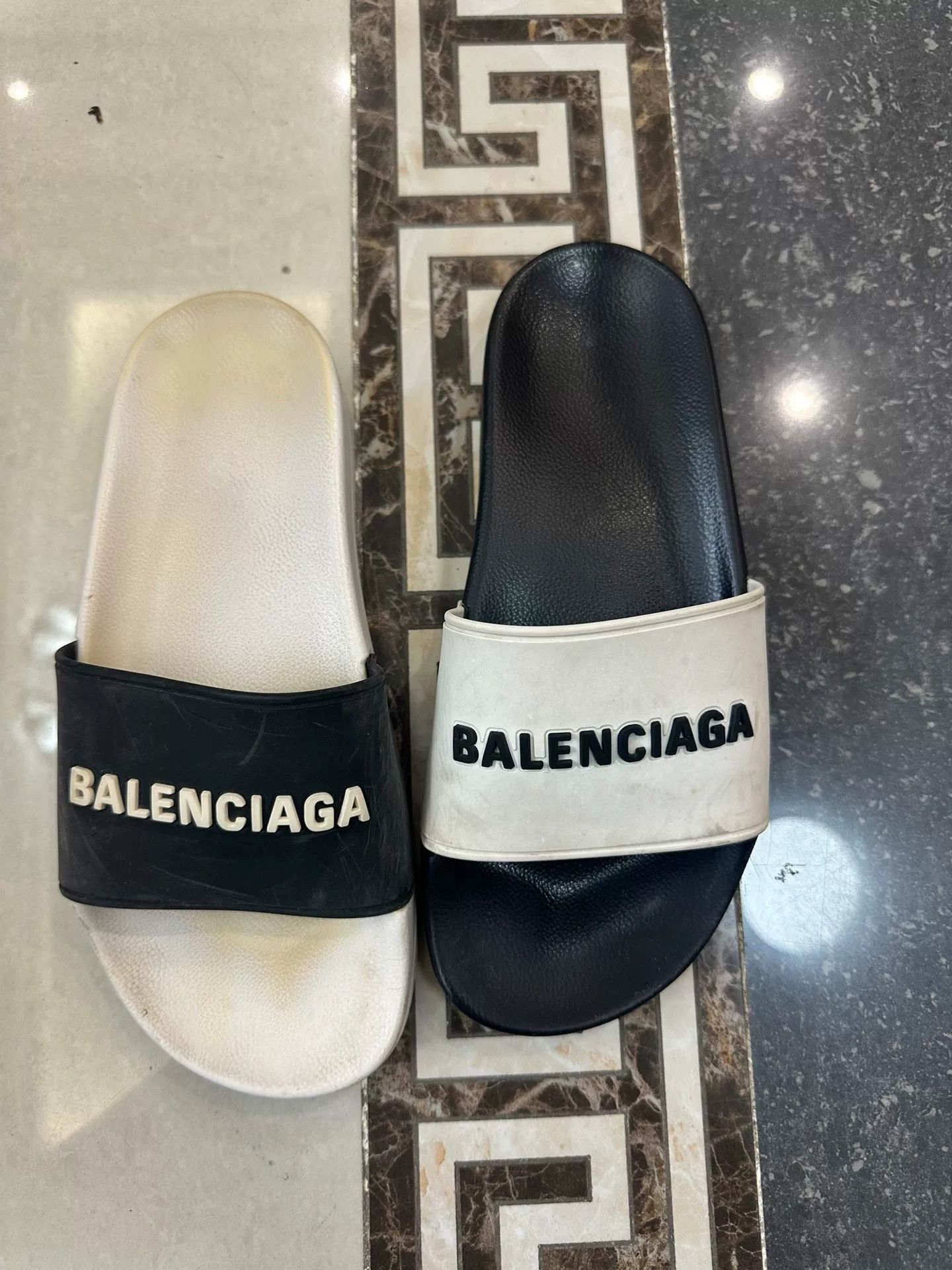 Balenciaga Balenciaga Logo Slide Sandals for Women Size US 6 / IT 36 - 1 Thumbnail