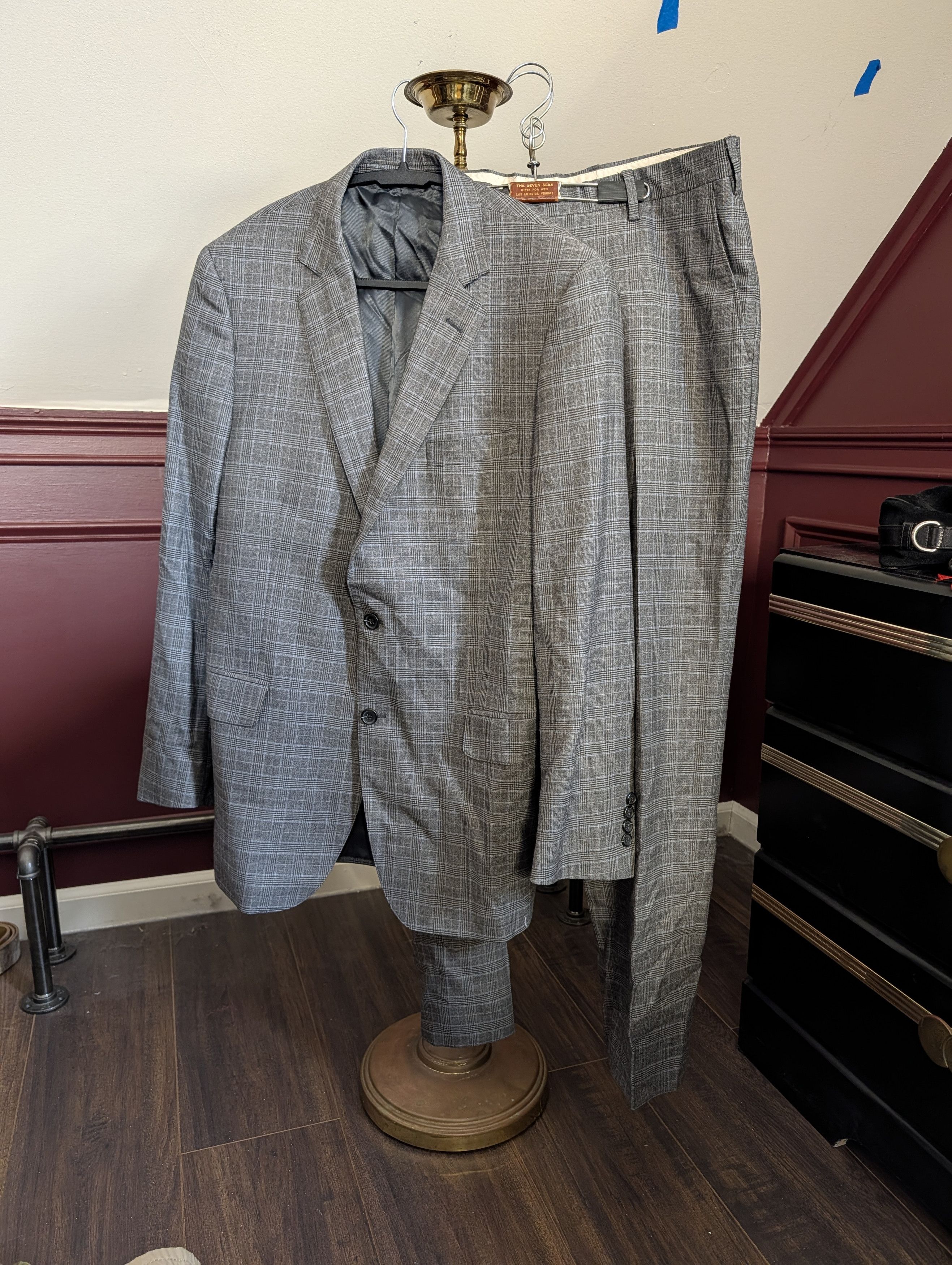 Brooks Brothers 1818 Fitzgerald made in Italy gray plaid 2pc suit 42L Size 42L - 1 Thumbnail