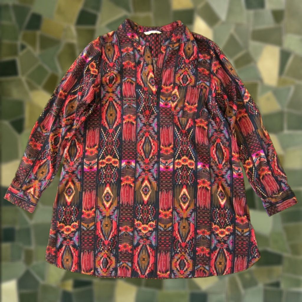 Soft Surroundings Soft Surroundings Geometric Long Sleeve V-Neck Blouse L Adults Womens Red Shirt Size L / US 10 / IT 46 - 1 Thumbnail