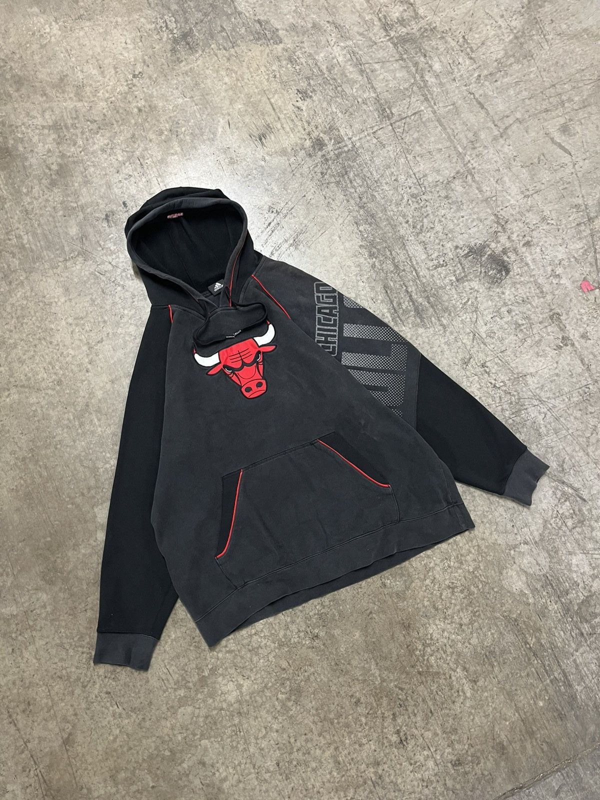 Vintage Chicago bulls vintage hoodie streetwear sports hype rare Size US XL / EU 56 / 4 - 2 Thumbnail