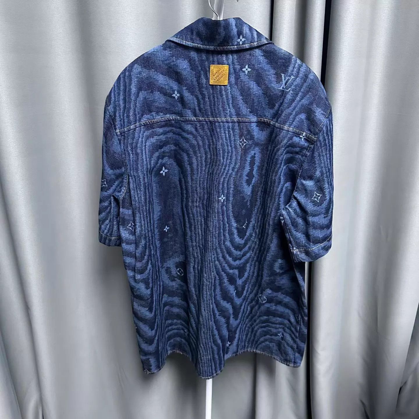 Louis Vuitton LV FW25 Men's Printed SS Denim BD Shirt Blue L Size US L / EU 52-54 / 3 - 2 Thumbnail
