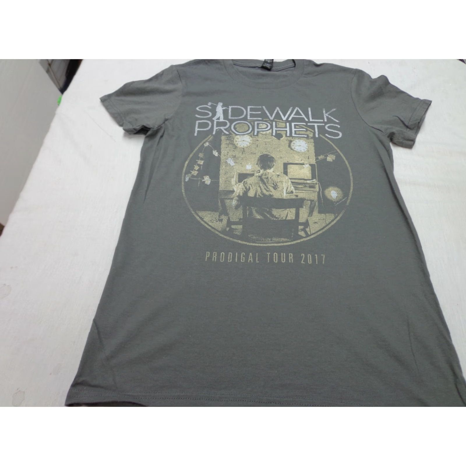 Anvil VINTAGE The Sidewalk Prophets PRODIGAL Tour Gray Concert T Shirt SMALL Mens Regular Crew Neck Short Sleeve Anvil Cotton Band Shirt Size US S / EU 44-46 / 1 - 3 Thumbnail