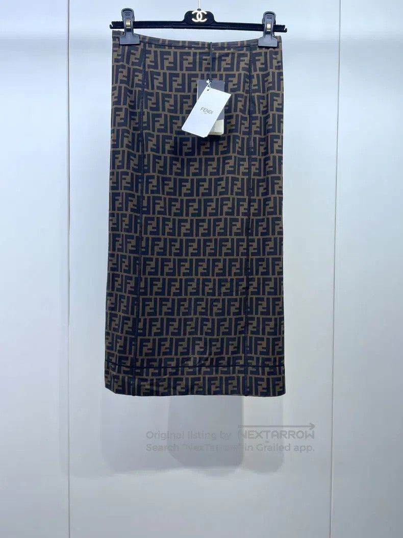 Fendi Fendi Full Logo Skirt Size 25" / US 0 / IT 36 - 1 Thumbnail