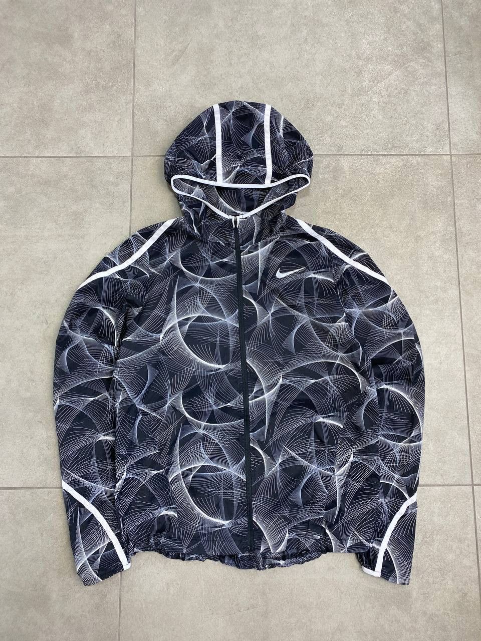 Nike Nike Womens Shield Impossibly Light Jacket Size M / US 6-8 / IT 42-44 - 6 Thumbnail